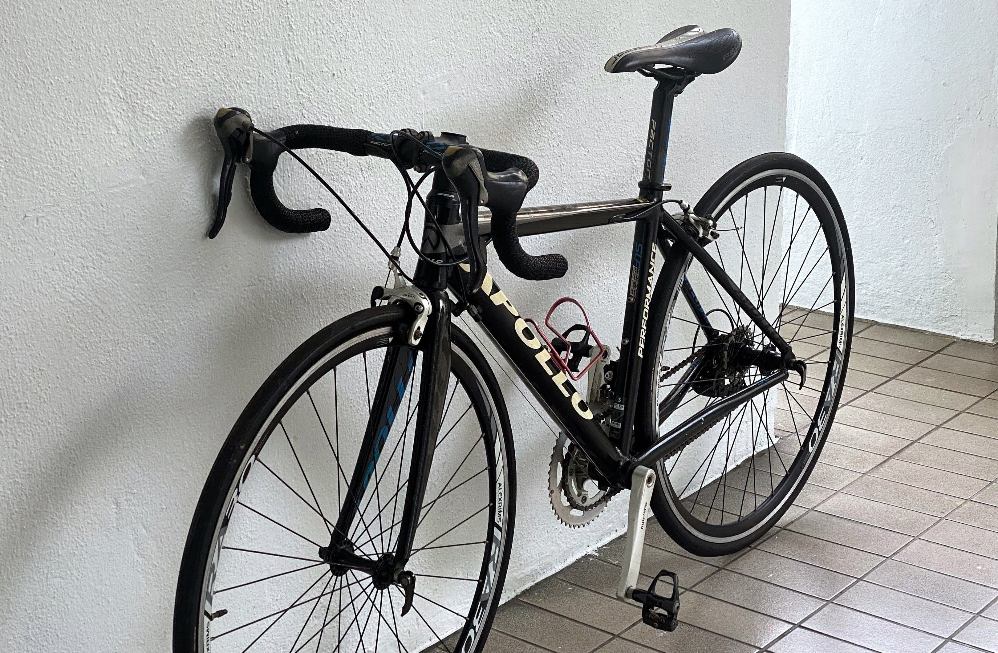 2012 Apollo Performance Road Bike, Sports Equipment, Bicycles & Parts ...