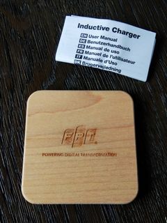 Wireless Charging Pad460693420356423680