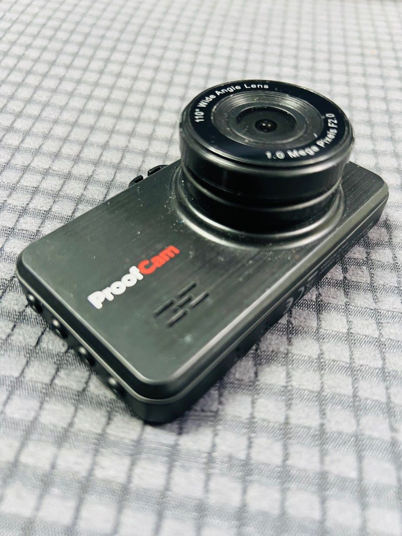Affordable ProofCam PC106 Full HD Dash Cam 😍 (Category: Security Systems & CCTV Cameras) located in Malolos. Submitted by afford.japan (Listing ID 1418402114, Image 2). Description: Like new.