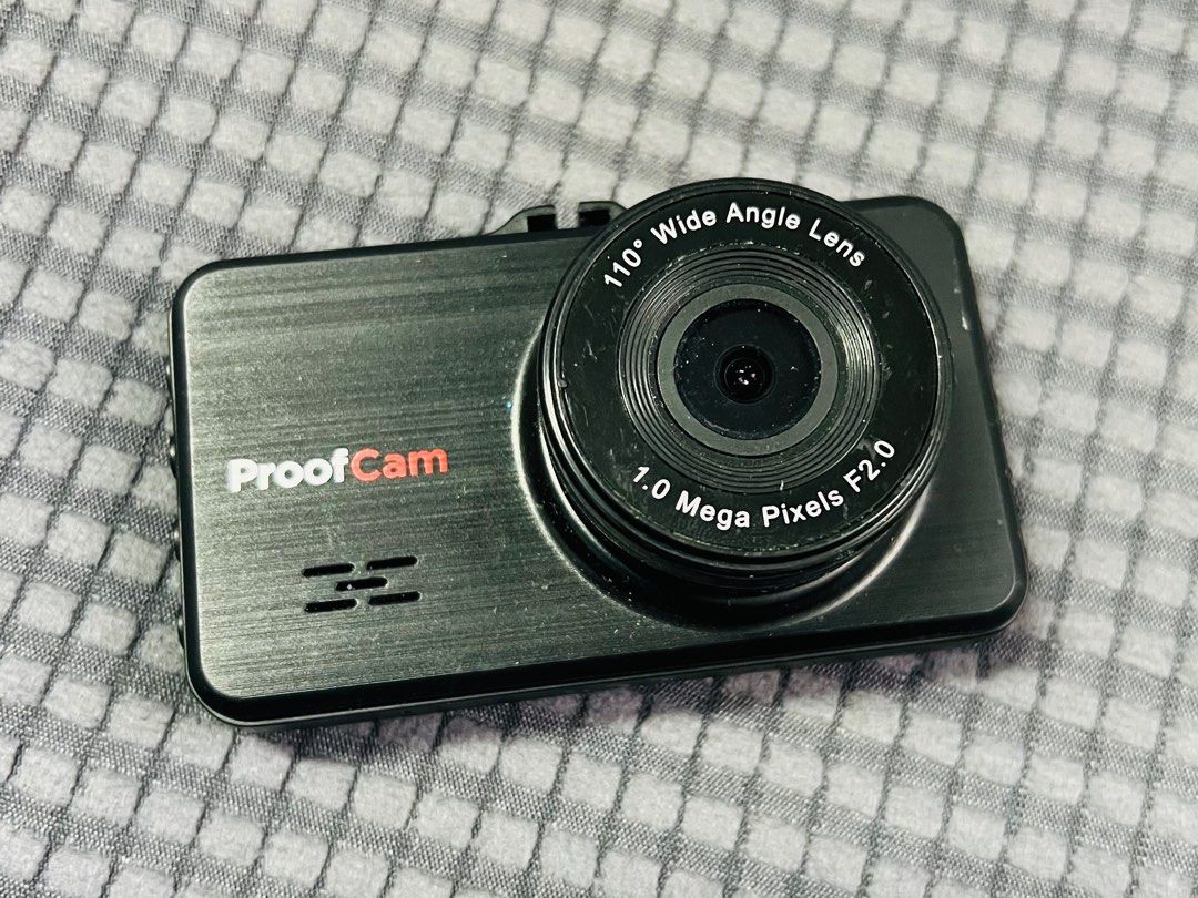 Affordable ProofCam PC106 Full HD Dash Cam 😍 (Category: Security Systems & CCTV Cameras) located in Malolos. Submitted by afford.japan (Listing ID 1418402114, Image 1). Description: Like new.