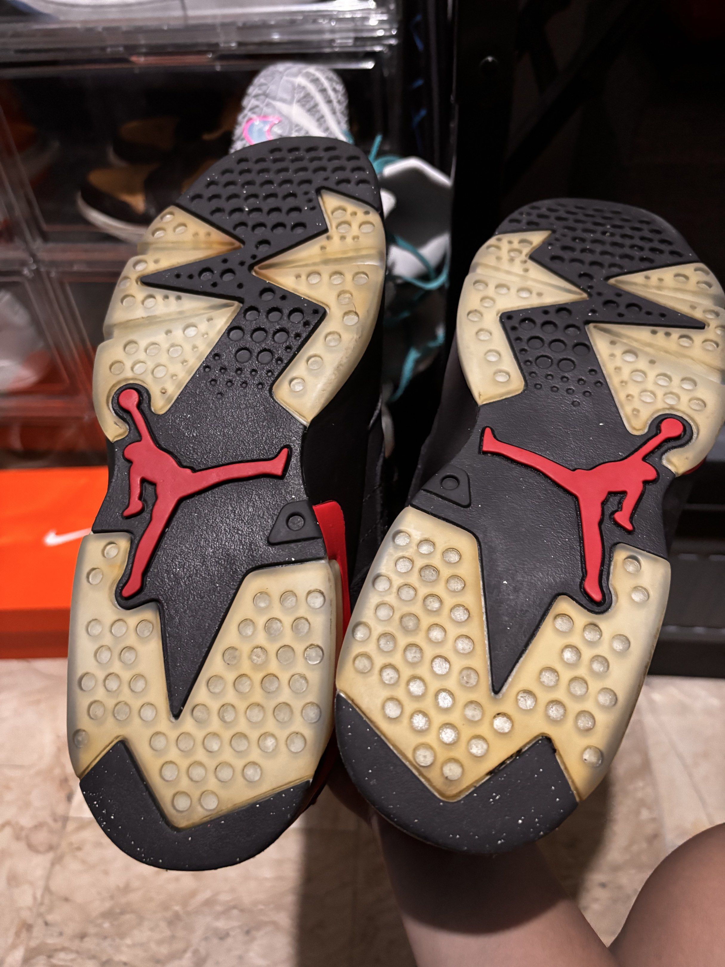 Air Jordan MVP 678 University Red (Category: Sneakers) located in Manila. Submitted by random_stuffz (Listing ID 1418363877, Image 2). Description: Used only 4 times Issue: sole yellowing due to storage No box Guaranteed authentic Size 9.5 Bought last year US.
