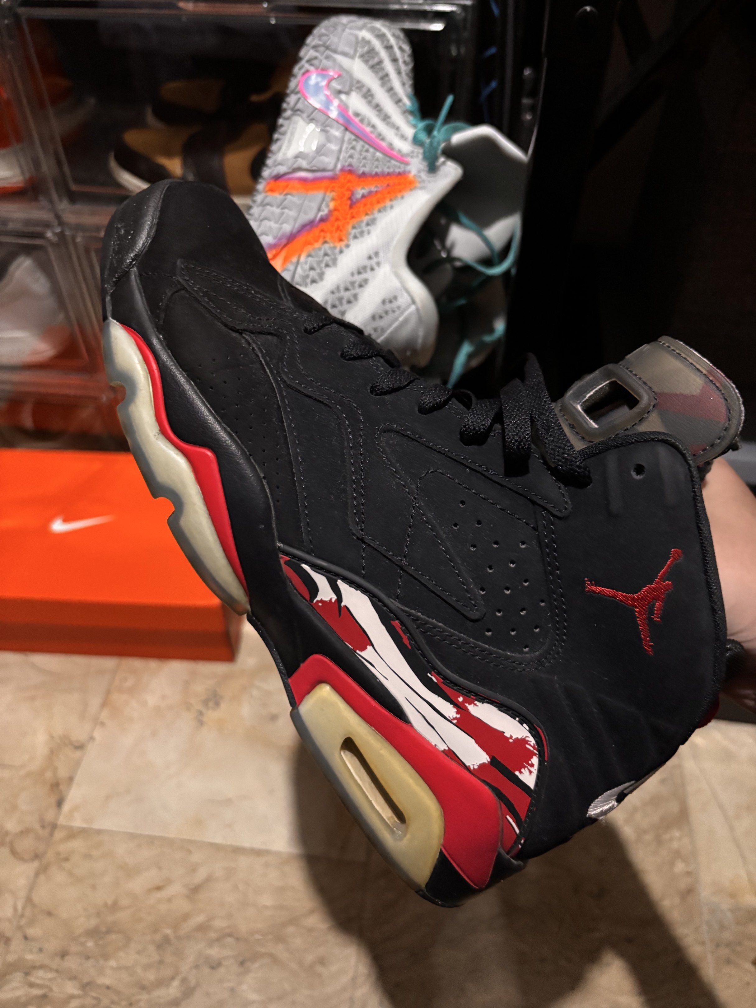 Air Jordan MVP 678 University Red (Category: Sneakers) located in Manila. Submitted by random_stuffz (Listing ID 1418363877, Image 3). Description: Used only 4 times Issue: sole yellowing due to storage No box Guaranteed authentic Size 9.5 Bought last year US.