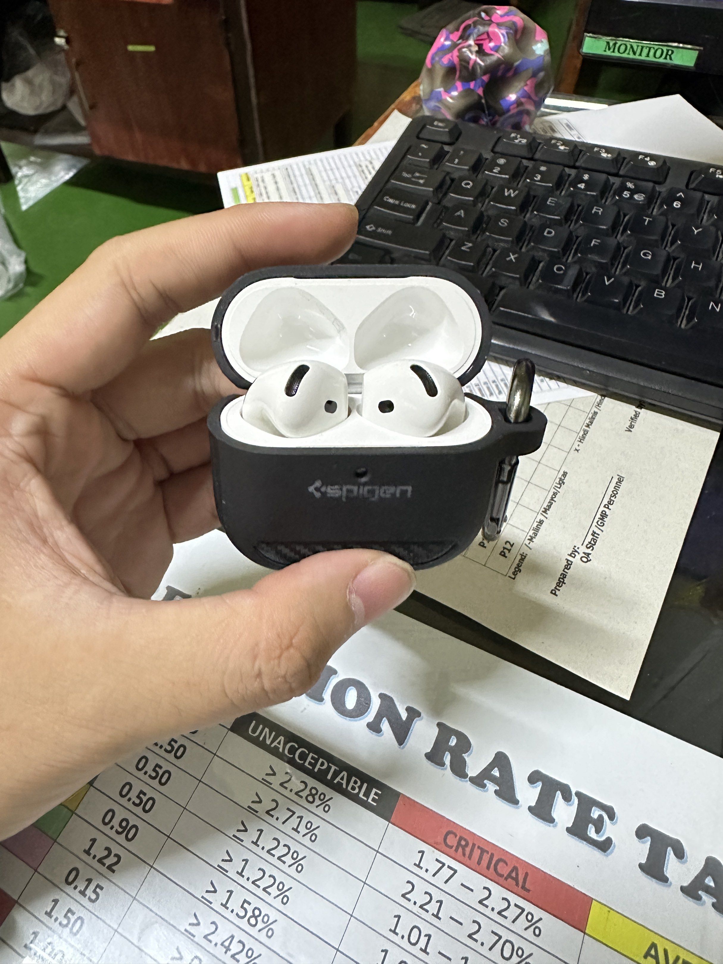 Apple AirPods Pro with Spigen Case (Category: Earphones) located in Manila. Submitted by markzuniga04557 (Listing ID 1418237519, Image 1). Description: For sale Airpods 4 (Not ANC) Almost new, bihira magamit. Purchased last July under warranty as of now. With box walang receipt since bought it sa Apple Flagship Store 100% original. MAKINIS AT WALANG GASGAS .