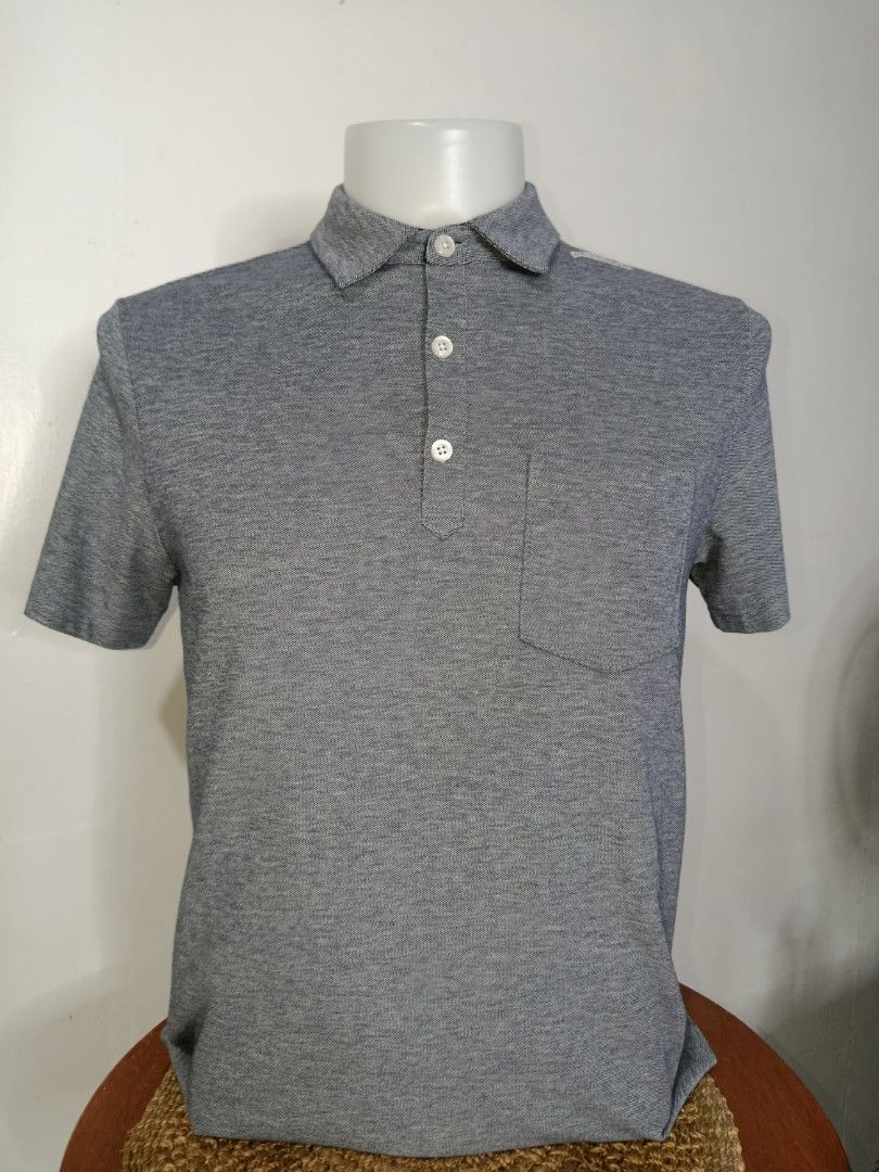 Banana Republic Performance Polo Shirt - Small (Category: Tshirts & Polo Shirts ) located in Tabaco. Submitted by chicpolos (Listing ID 1418209174, Image 1). Description: small no issue .