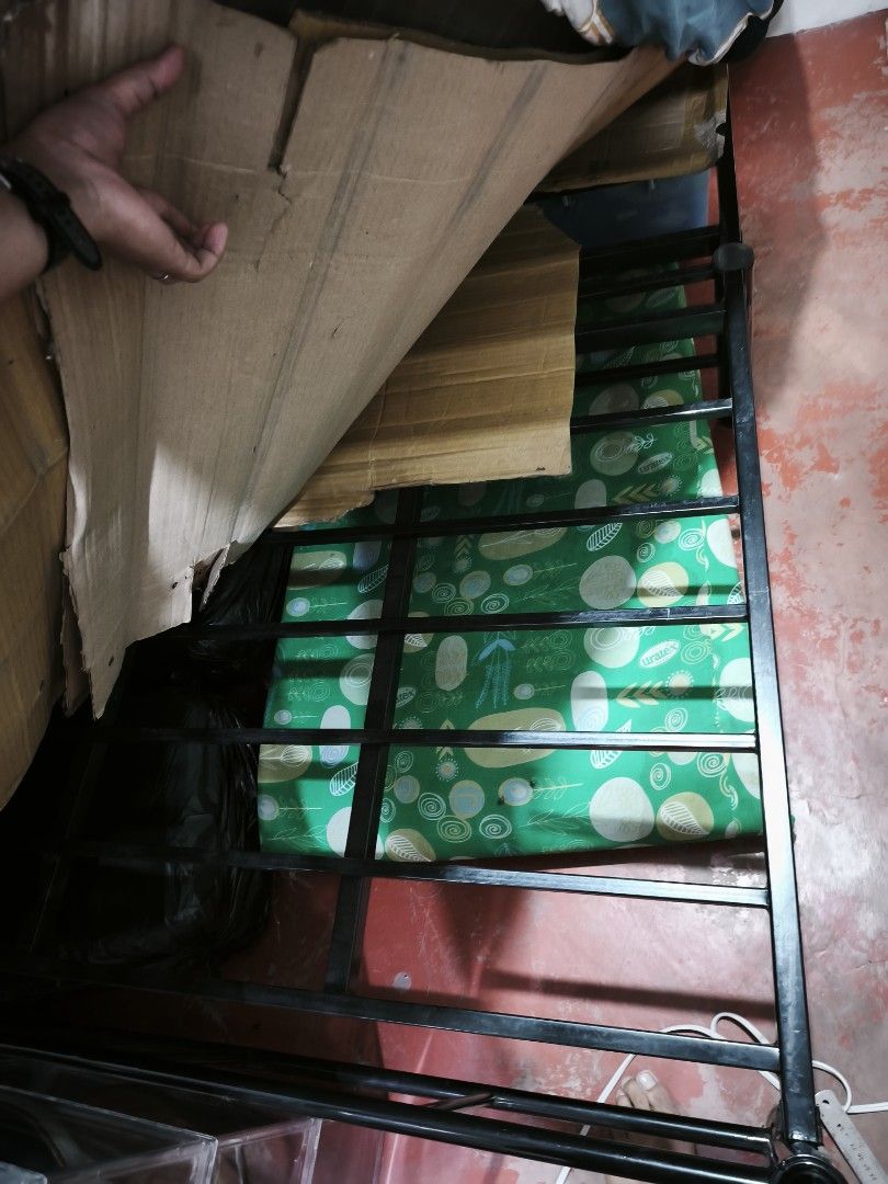 Bed Frame with Foam (Category: Bed Frames & Mattresses) located in Caloocan City. Submitted by johnangelod119-36458 (Listing ID 1418246693, Image 2). Description: Steel Bed Frame (split type) with 3inches Uratex Foam Double Size (48" x 75) shipping fee shouldered by buyer.