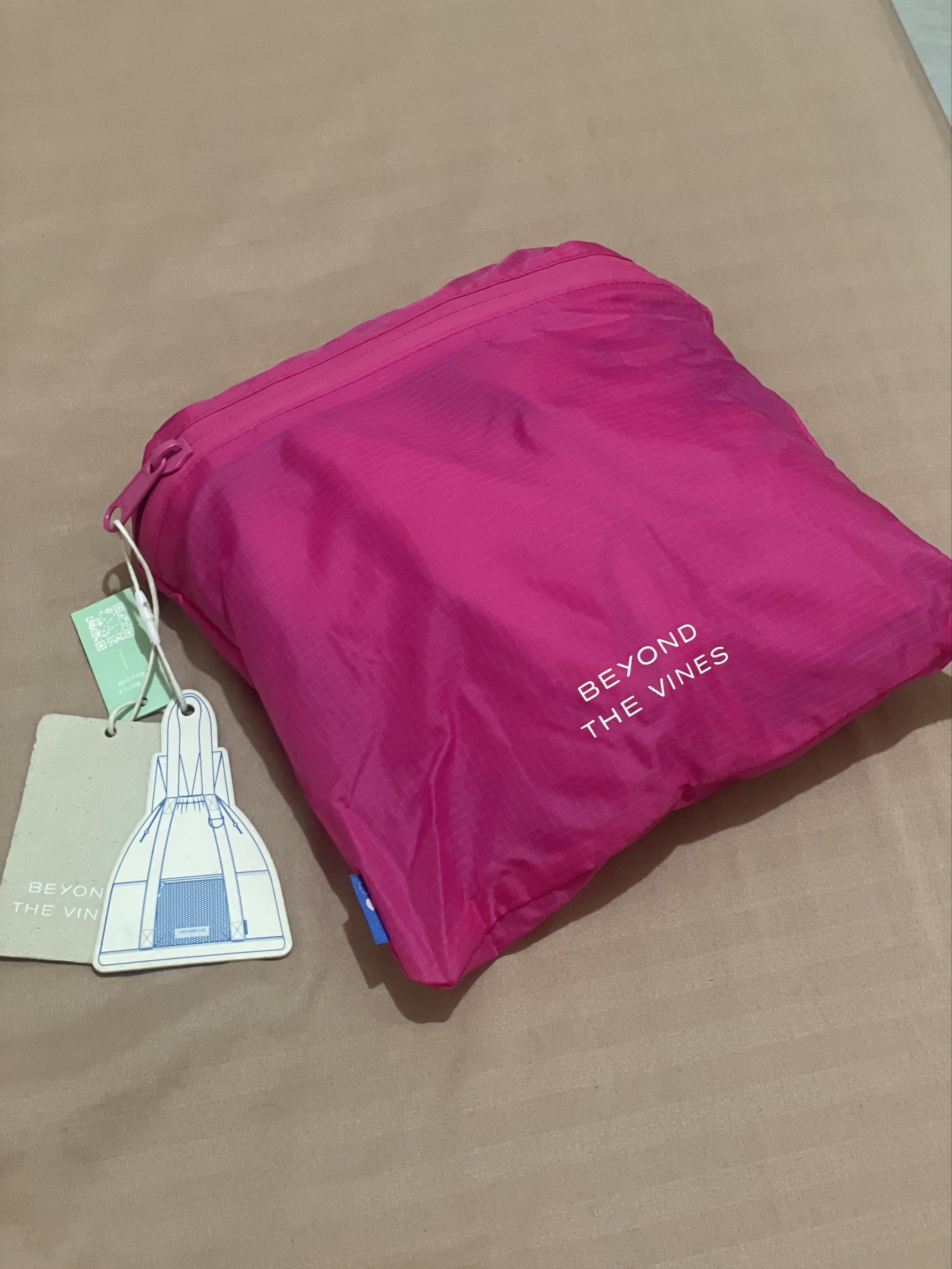 Beyond The Vines ParaPack 002 Hot Pink (Category: Tote Bags) located in Makati City. Submitted by thingsoncelovedph (Listing ID 1418346875, Image 2). Description: WITH FLAW: See last photo! There's a small stitchable damage in one of the straps Other than that, it's in good condition No discoloration Packable Hot Pink 002 Needs washing Very spacious! .