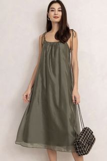 (Category: ) located in . Submitted by curitcloset (Listing ID 1418265919, Image 1). Description: .
