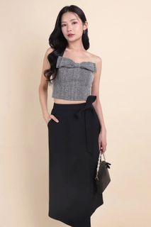 (Category: ) located in . Submitted by gemclothes (Listing ID 1418355284, Image 1). Description: .