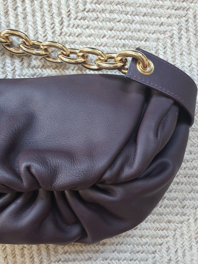 Bottega Veneta Chain Pouch Bag (Category: Luxury Bags & Wallets) located in Cagayan de Oro. Submitted by real_luxe (Listing ID 1418233636, Image 2). Description: Bottega Veneta Chain Pouch bag - Design: Ruched - Strap: Gold chain - Made in Italy - serial number.