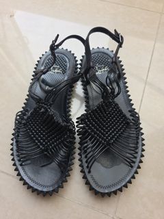 (Category: ) located in . Submitted by styleshoppers (Listing ID 1418279205, Image 1). Description: .