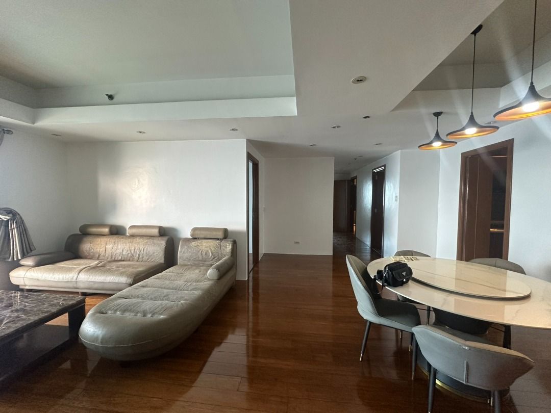 CONDO FOR RENT IN ERMITA MANILA (Category: Apartments & Condos) located in Quezon City. Submitted by zobelle88properties (Listing ID 1418214147, Image 2). Description: 🐲 CONDO FOR RENT IN ERMITA MANILA 📍Ermita Manila 🪴 FA : 151 sqm 💰 Rental Price : 120k per month 🎯 3 bedroom 🎯 3 bath and toilet 🎯 Fully furnished 🎯 With balcony 🎯 View manila bay 🎯 Terms of payment 1 year contract 2 month deposit 1 advance BELLE CALINA +639175282836 01449