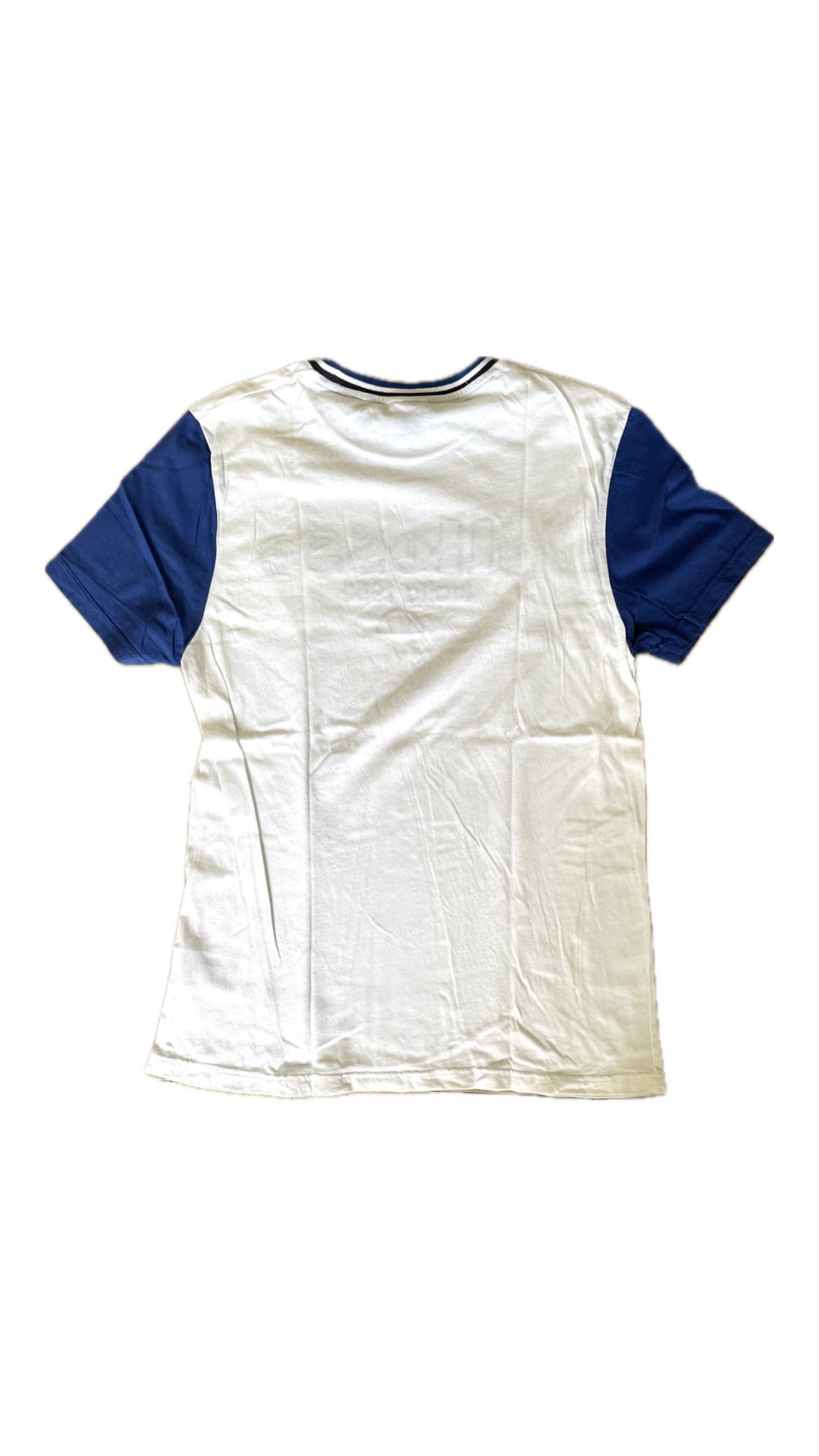 Ellesse Italia T-shirt (Category: Tshirts & Polo Shirts ) located in Manila. Submitted by wavy.scentss (Listing ID 1418281011, Image 3). Description: ✧ Very Good Condition ✔️ Gcash/Maya payment only (Cash for meet ups only) ✔️ PAY AS YOU ORDER or PAY BEFORE SHIPMENT 📍MANILA - QC - Ellesse T-shirt - Size: M - Color: White with blue accents - Features the "ellesse italia 1959" logo - Crew neck with blue and white stripes - Blue sleeves - Plain whi