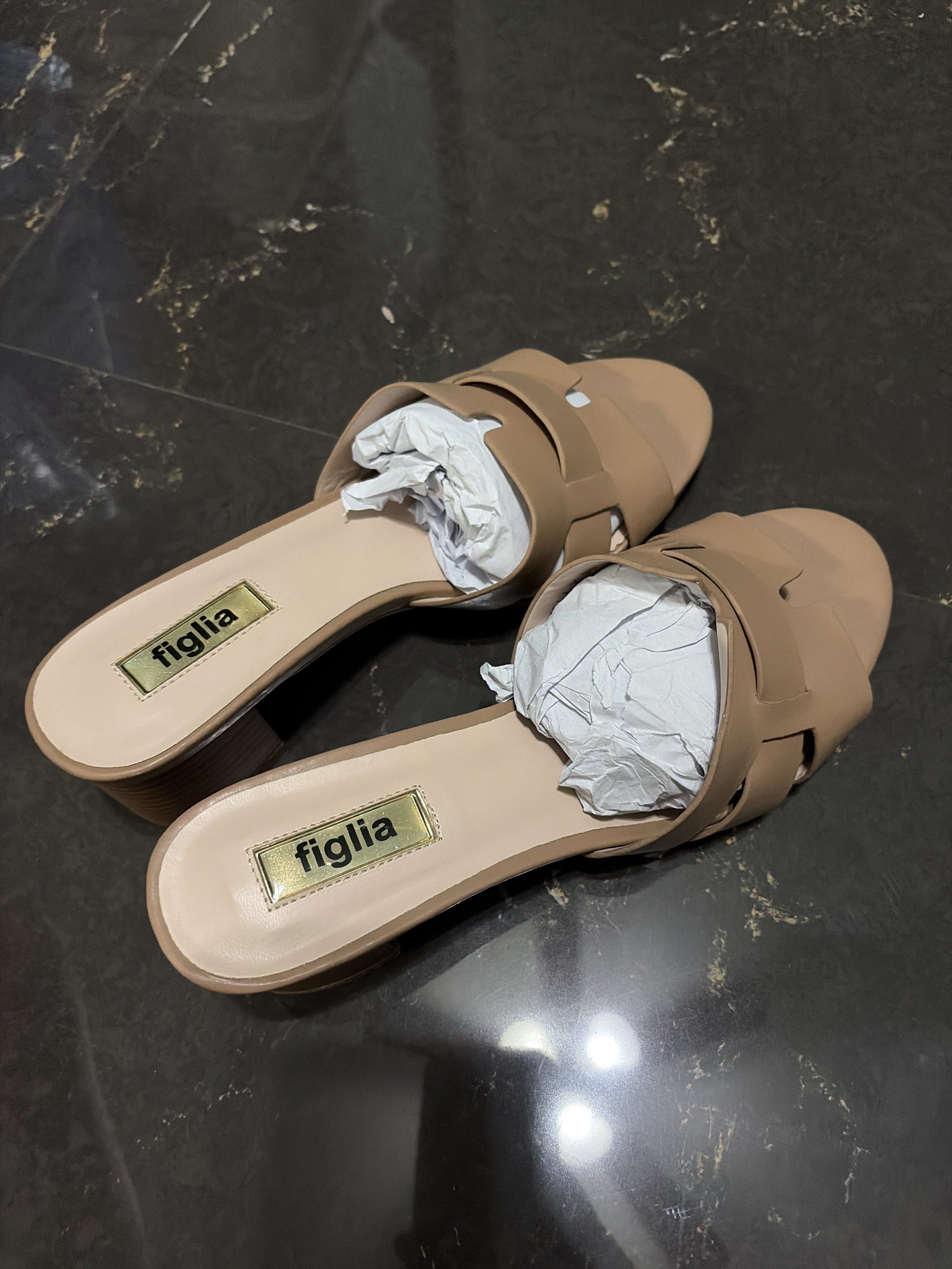 Figlia Beige Sandals (Category: Flats & Sandals) located in Quezon City. Submitted by beeeeeeeeb (Listing ID 1418318984, Image 1). Description: .