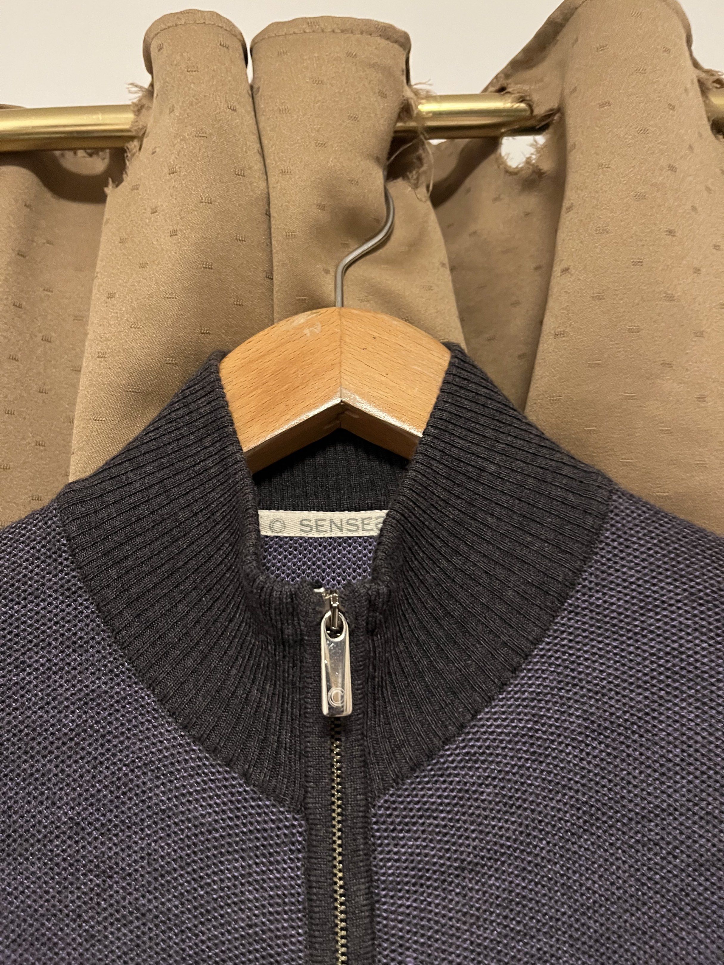 Filo di latte Fullzip jacket cashmere wool milk medium (Category: Coats, Jackets and Outerwear) located in Cavite. Submitted by _solidolo (Listing ID 1418218802, Image 2). Description: 29 Length x 20 Pit to pit size Medium (fit to large) 15%cashmere 35%wool 50%milk fabric Super comfy Ready to wear.