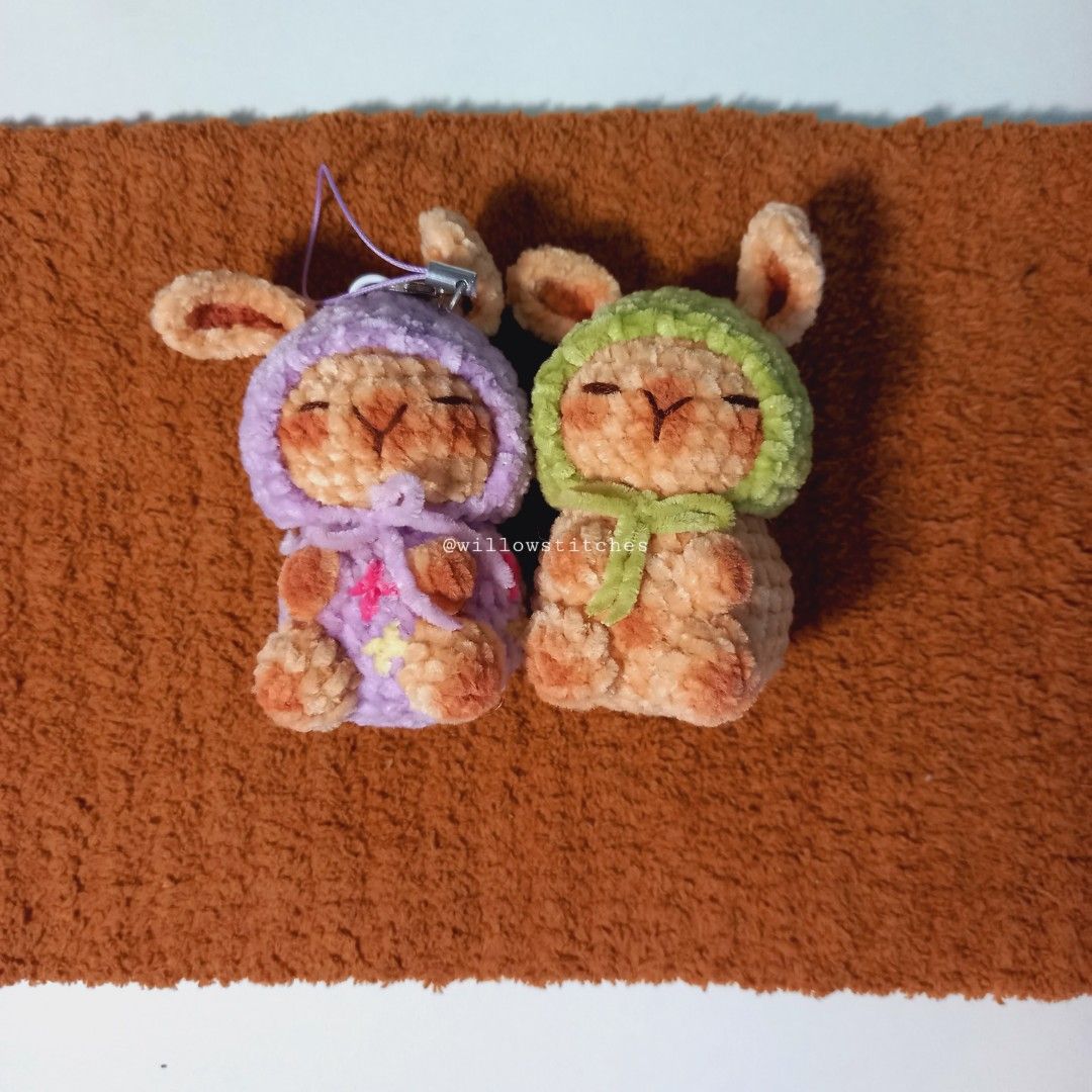 Grandma Bunny Keychain Bagcharm (Category: Charms) located in Cavite. Submitted by willowstitches_ (Listing ID 1418393069, Image 2). Description: 349-379 each For more details visit my other socials: Blue app.: Willow Stitches Clock app.: willow_stitches 📍𝐋𝐨𝐜𝐚𝐭𝐢𝐨𝐧: Naic, Cavite 💰 𝐌𝐎𝐏: Maribank 🚛 𝐌𝐎𝐃: J&T Express ‧ ₊˚🎧⊹𓏲⋆🌿. ⋆⸜ 🍵✮˚.