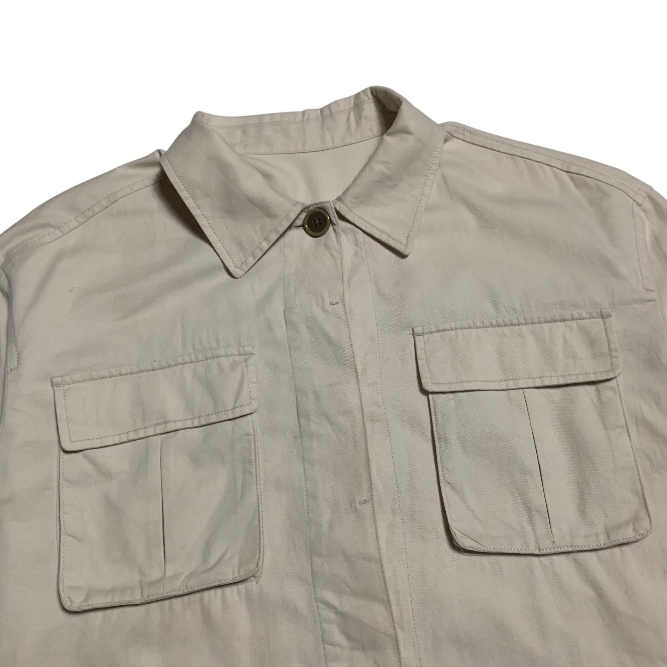 GU Japan Buttondown Utility Jacket (Category: Coats, Jackets and Outerwear) located in Baguio. Submitted by thesecretshop_ph (Listing ID 1418310814, Image 3). Description: Size: XL Lenght: 28” Width: 24” Issue: Needs Wash.