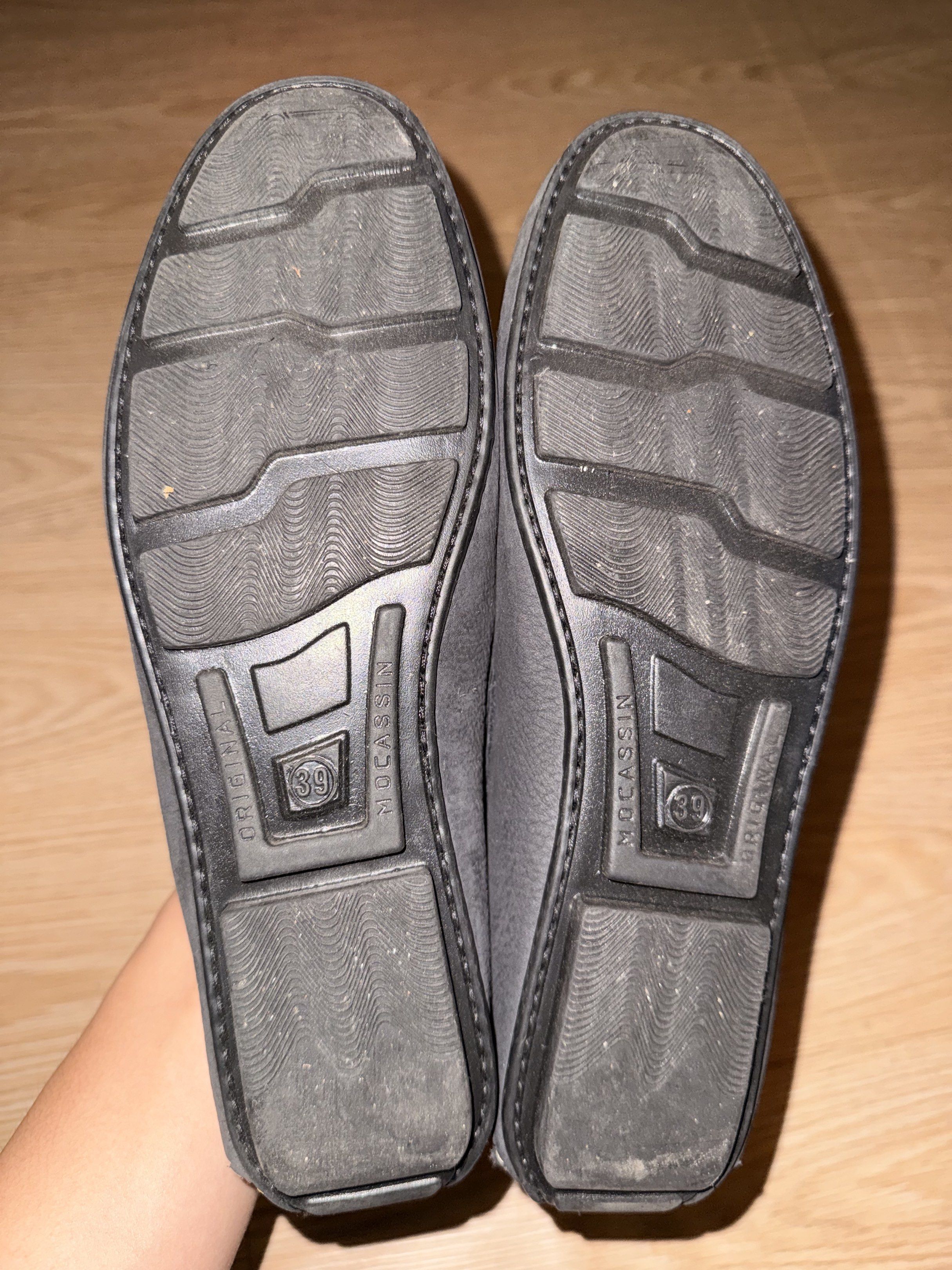 Hawkins Navy Blue Loafers (Category: Casual Shoes) located in Paranaque City. Submitted by jayvee7 (Listing ID 1418370635, Image 3). Description: - Hawkins navy blue loafers - Size 39 - Classic slip-on design - Textured upper - Shows wear on soles - Green insole - Suitable for casual and semi-formal wear - Made in Bangladesh.