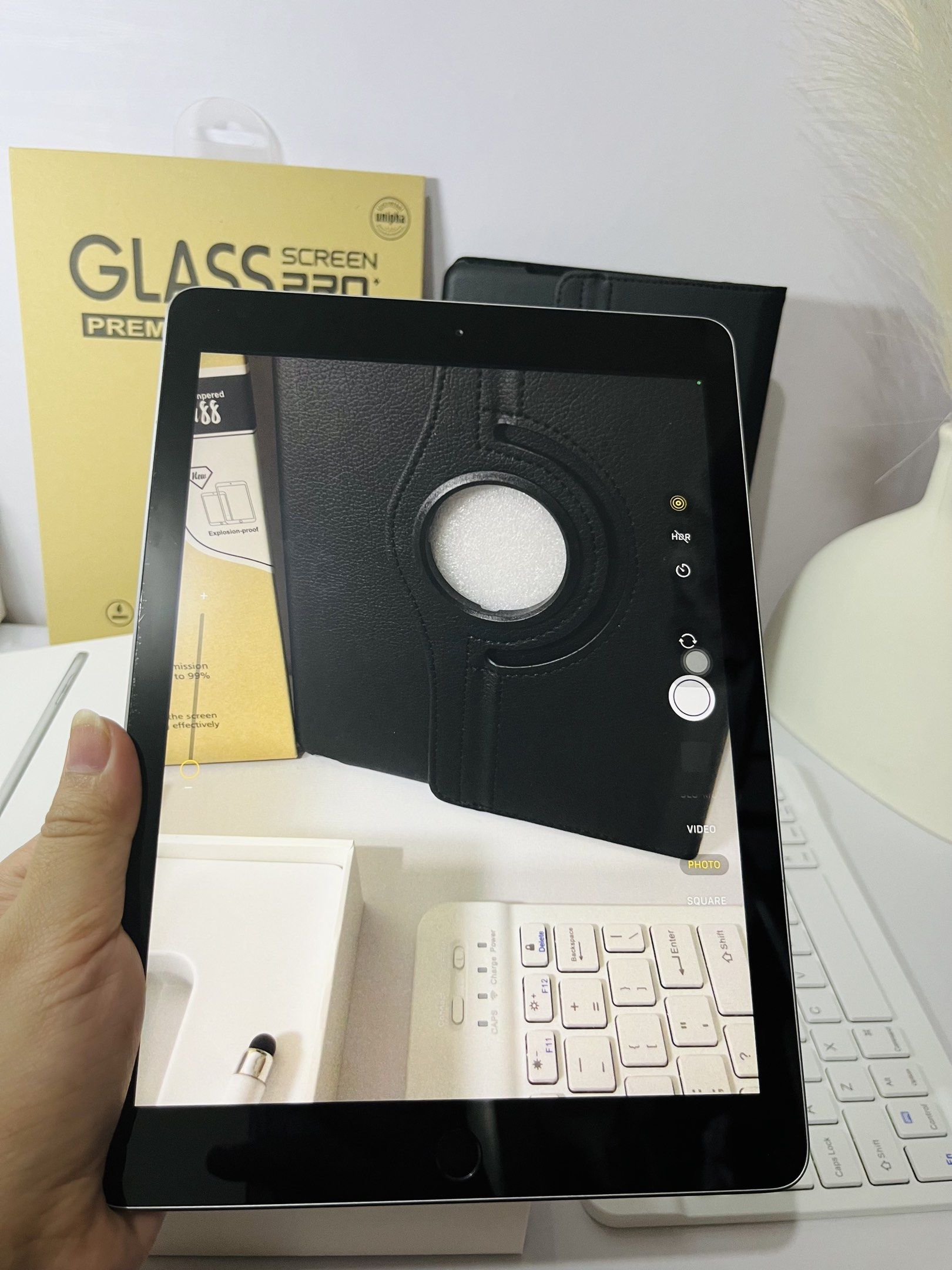 iPad 5th Gen - 128gb Complete (Category: iPad) located in Manila. Submitted by stunning.spinach1994 (Listing ID 1418290063, Image 3). Description: Apple iPad 5th Generation – 128GB (Wi-Fi Only) Inclusion: •Box •Charger •Rotating Case •Stylus Pen (Universal) •Keyboard •Tempered Glass 📌 Specifications: • 9.7-inch Retina Display • Storage: 128GB • Wi-Fi only • Apple A9 Chip • Rear Camera: 8MP • Front Camera: 1.2MP (FaceTime HD) • Touch ID (Home But