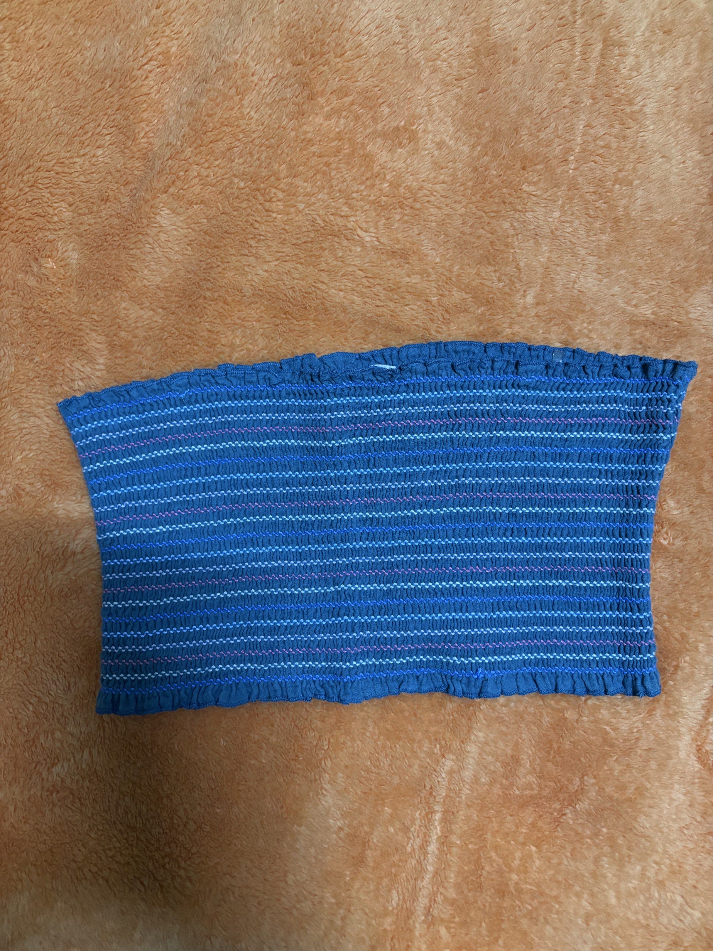 Just G Smocked Tube Top (Category: Sleeveless) located in San Juan City. Submitted by k._declutters (Listing ID 1418335799, Image 1). Description: 🌸 Just G Smocked Tube Top 🌸 size l; cropped 🌸 rfs: decluttering.