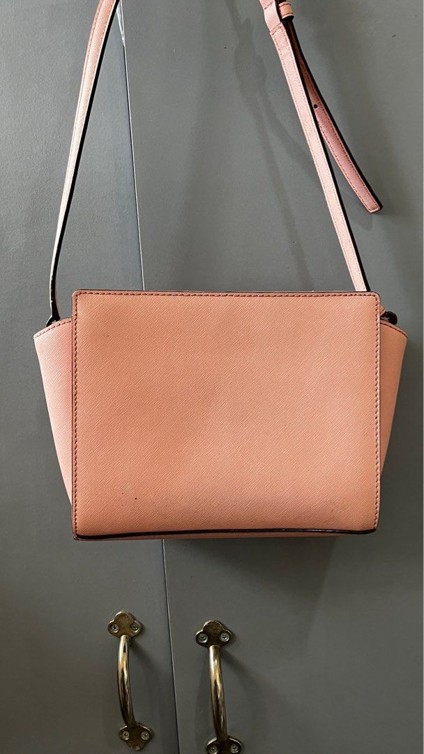 Kate Spade Pink Crossbody Bag (Category: Cross-body Bags) located in Naga. Submitted by lilycheedeclutter (Listing ID 1418239720, Image 3). Description: HAS FLAWS‼️‼️ pls refer to photos .