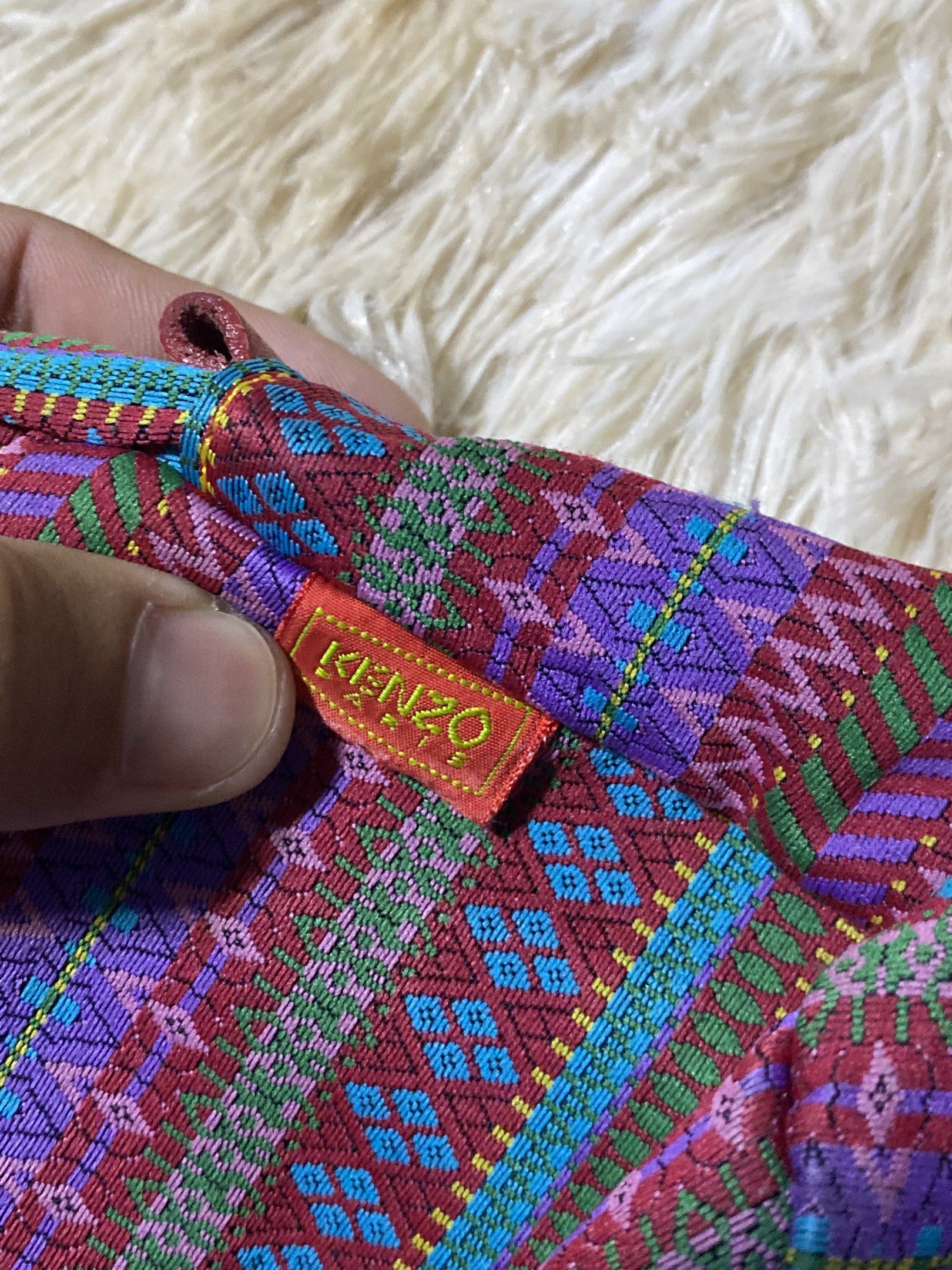 Kenzo Handbag (Category: Luxury Bags & Wallets) located in Santa Ana. Submitted by tunes_vtg (Listing ID 1418320734, Image 3). Description: Kenzo Handbag Excellent Condition Color Rate 9.5/10 Complete Tags No issues ₱600+Sf.