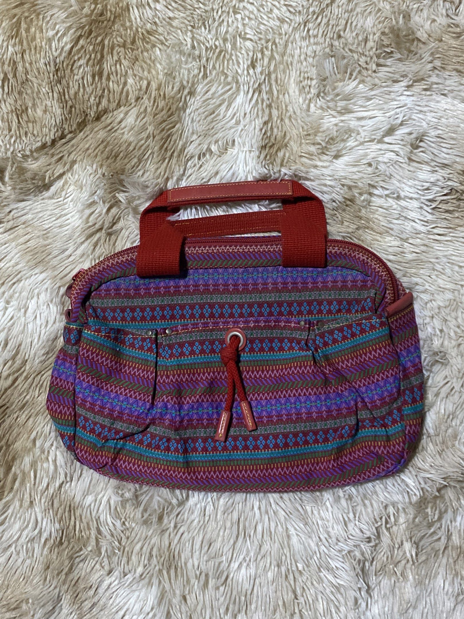 Kenzo Handbag (Category: Luxury Bags & Wallets) located in Santa Ana. Submitted by tunes_vtg (Listing ID 1418320734, Image 1). Description: Kenzo Handbag Excellent Condition Color Rate 9.5/10 Complete Tags No issues ₱600+Sf.
