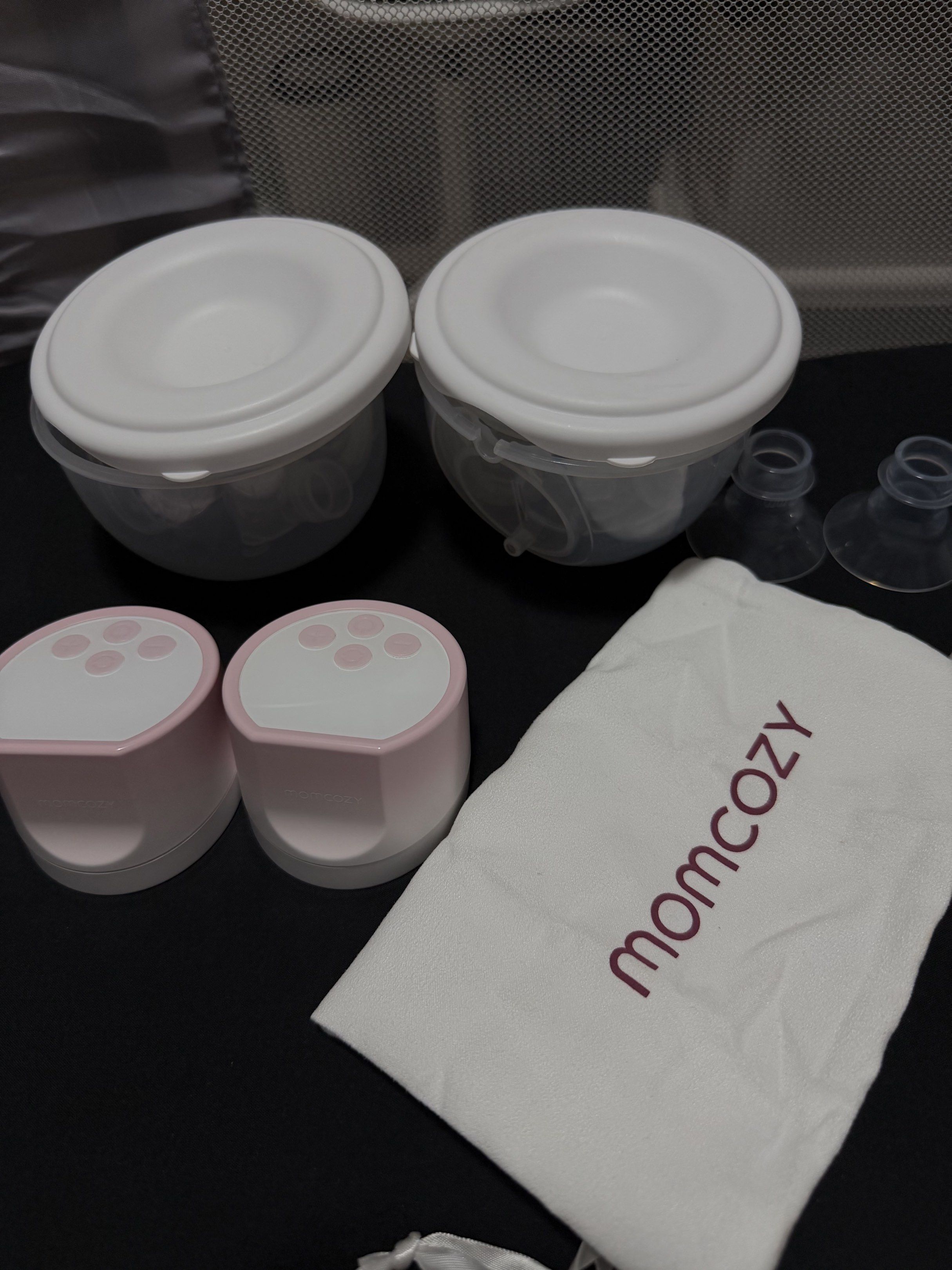 Momcozy Breast Pump with Bottles Set (Category: Breastfeeding & Bottle Feeding) located in Rizal. Submitted by kvgrc (Listing ID 1418341430, Image 1). Description: - Momcozy Breast Pump Set - Includes: - Two Collection Cups - Two Pump Motors - Carrying Bag - Various Baby Bottles (different sizes) - Manual Pump - Complete and ready for use! With freebie travel pump bag worth 600 Rfs: Naka stock nalang.