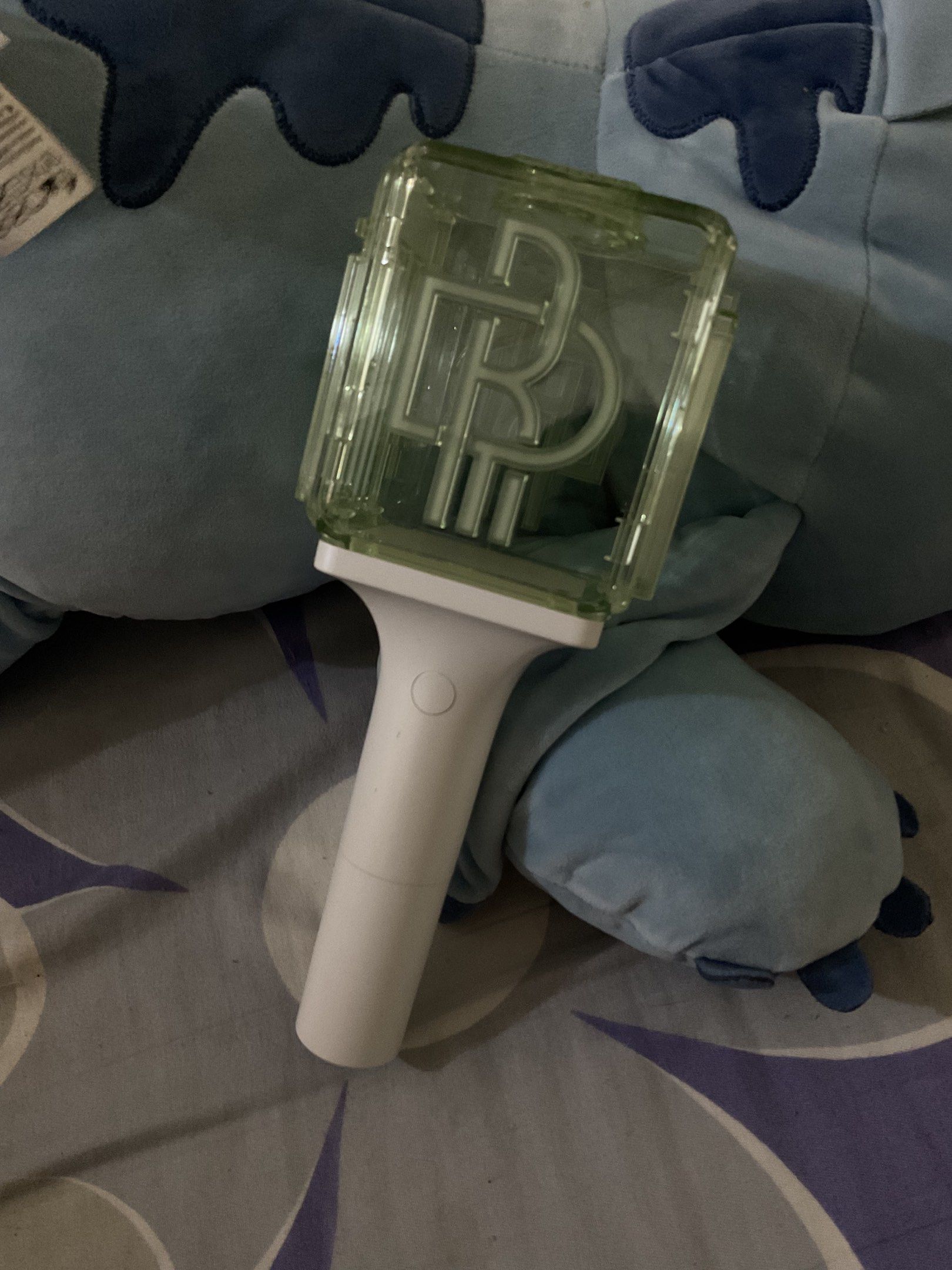 NCT DREAM LIGHTSTICK VER. 2 (Category: K-Wave Merchandise) located in Manila. Submitted by sammae.995 (Listing ID 1418304913, Image 1). Description: – 9/10 – minor scratches – once used for tds3 – with box (with some issues), sticker, and strap .