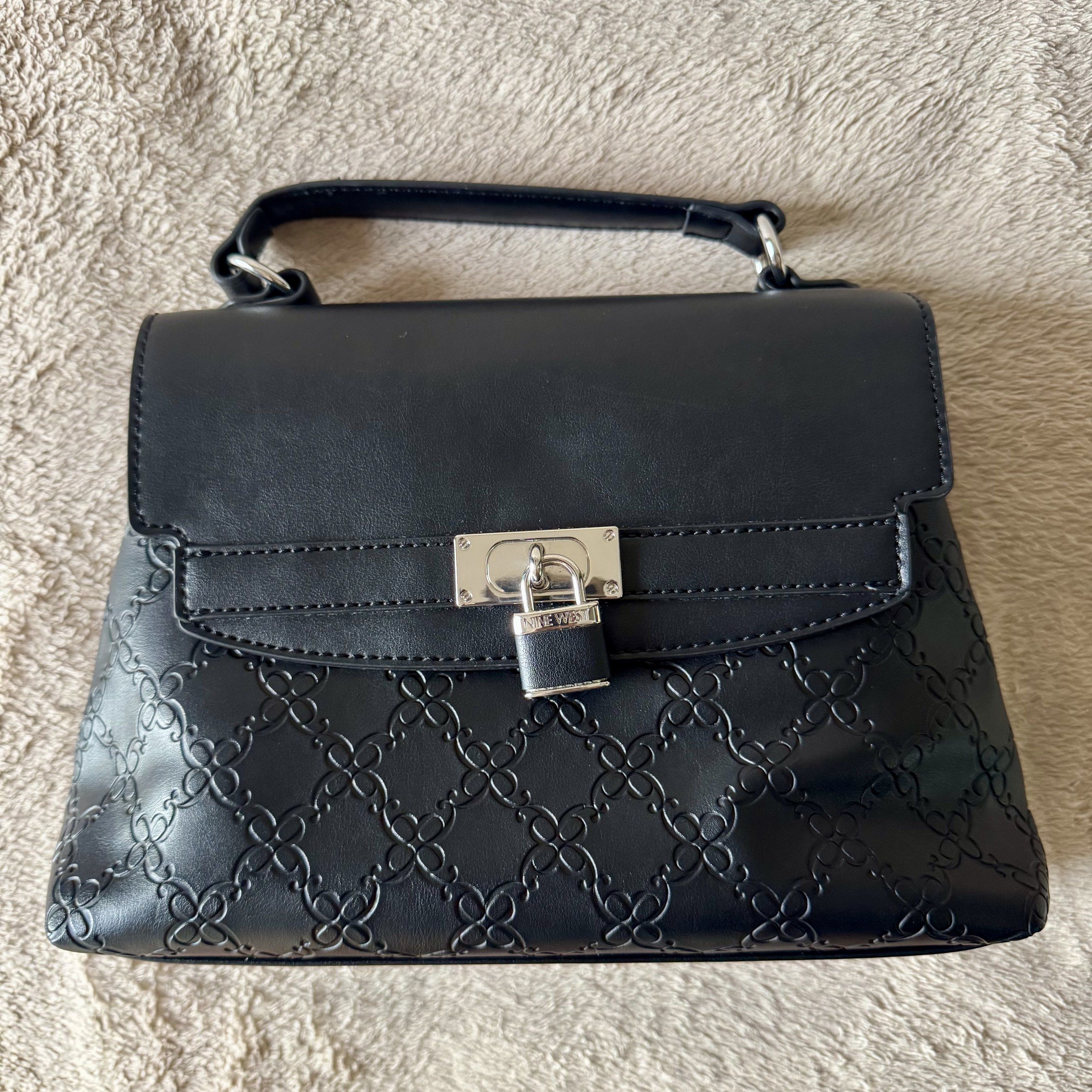 Nine West Josey Top Handle Flap (Category: Cross-body Bags) located in Manila. Submitted by theeumiroeffect (Listing ID 1418234175, Image 3). Description: The Josey Top Handle features a magnetic flap closure with one grab handle and a detachable crossbody strap. Bought from US Guaranteed Authentic 📍Parañaque City.