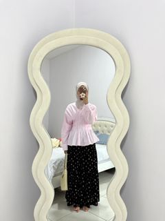 (Category: ) located in . Submitted by jiehaaaa (Listing ID 1418228403, Image 1). Description: .