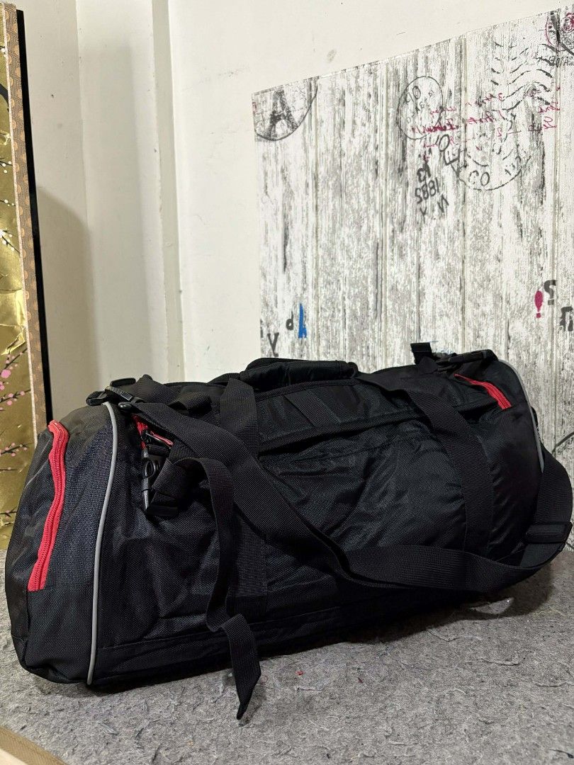 ORIGINAL HIGH SIERRA 2 IN 1 DUFFLE BAGPACK (Category: Backpacks) located in Valenzuela. Submitted by danbhengsjapansuprlus (Listing ID 1418276764, Image 2). Description: ORIGINAL HIGH SIERRA BRAND 2in1 DUFFLE BACKPACK 🇯🇵 🎯 WITH FRONT POCKET 🎯 TOP HANDLE STRAP 🎯 QUALITY MATERIAL 🎯SUPER WIDE SPACE CAPACITY 🎯 BACKPACK SUPPORT STRAP.