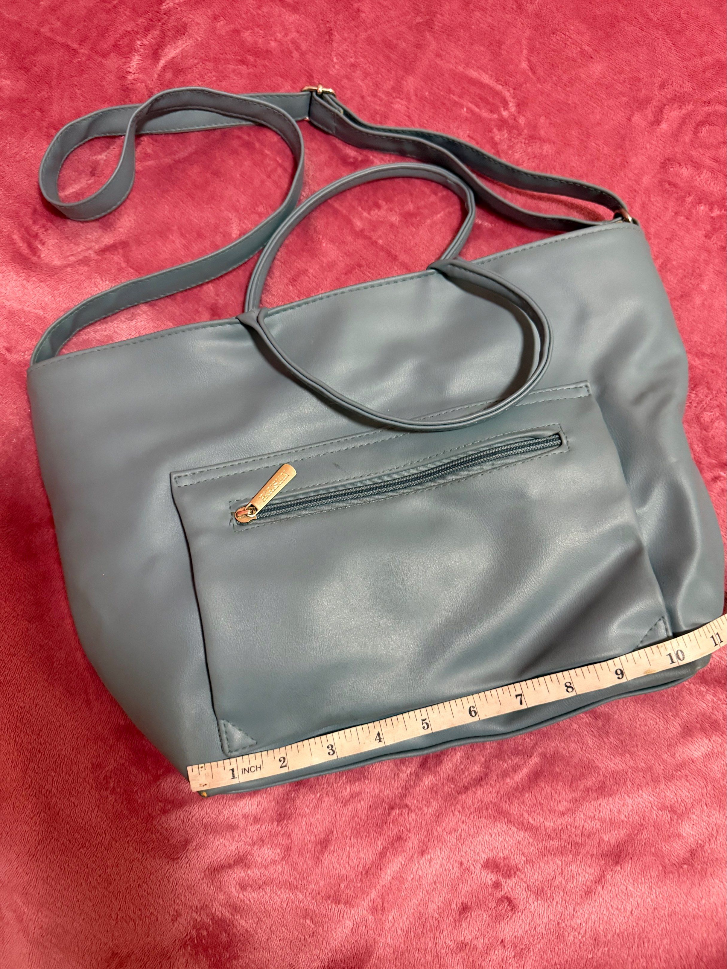 PARISIAN SHADOW BLUE SHOULDER BAG WITH SLING (Category: Purses & Pouches) located in Quezon City. Submitted by frannecess (Listing ID 1418366688, Image 2). Description: 🌸FOR SALE🌸 PARISIAN SHADOW BLUE SHOULDER BAG WITH SLING Dual working zippers Kasya ipad 10th Super good condition Gagamitin na lang Condition: 9.5/10 Loc: Pasong Tamo Quezon City.