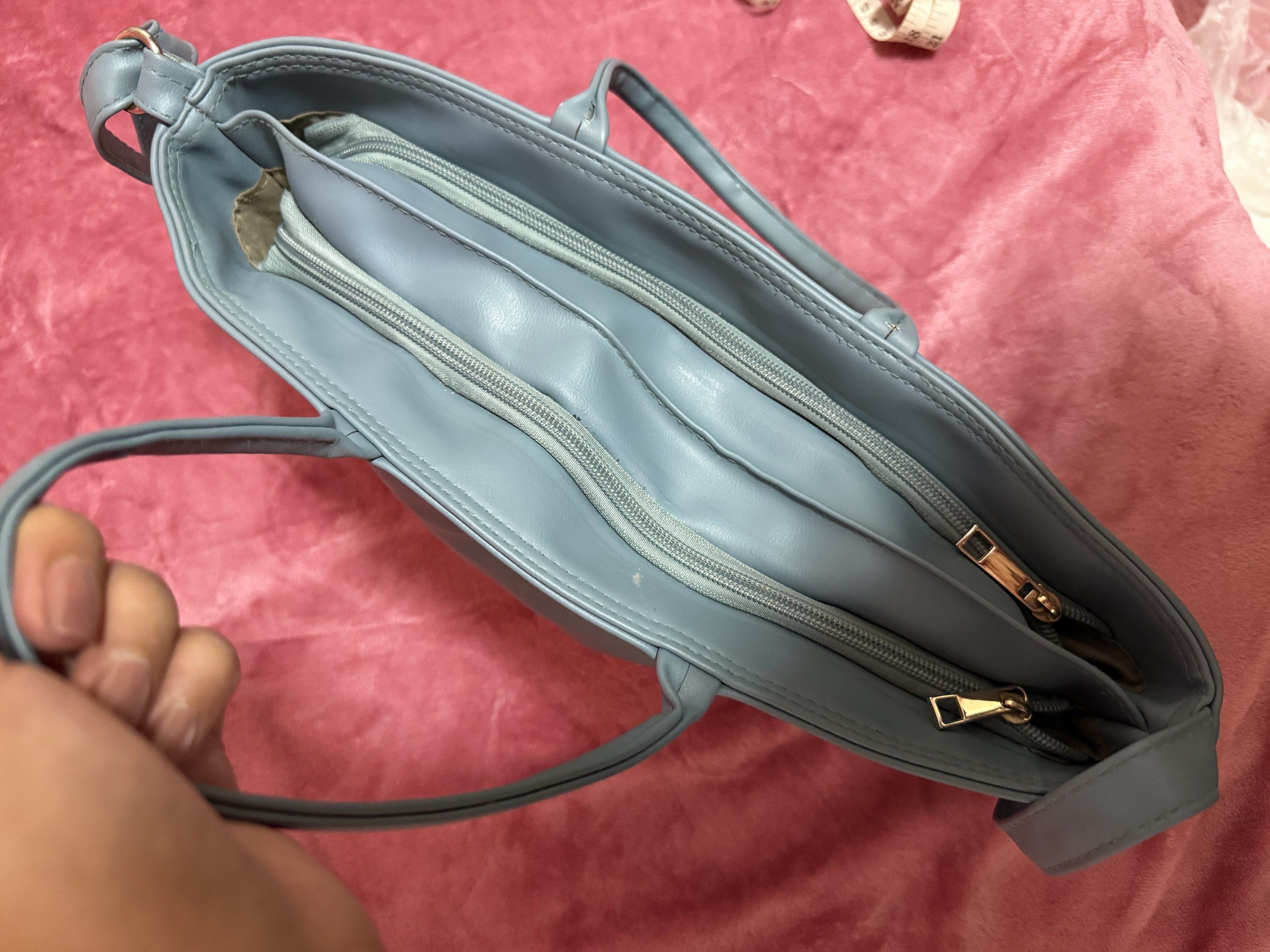 PARISIAN SHADOW BLUE SHOULDER BAG WITH SLING (Category: Purses & Pouches) located in Quezon City. Submitted by frannecess (Listing ID 1418366688, Image 3). Description: 🌸FOR SALE🌸 PARISIAN SHADOW BLUE SHOULDER BAG WITH SLING Dual working zippers Kasya ipad 10th Super good condition Gagamitin na lang Condition: 9.5/10 Loc: Pasong Tamo Quezon City.