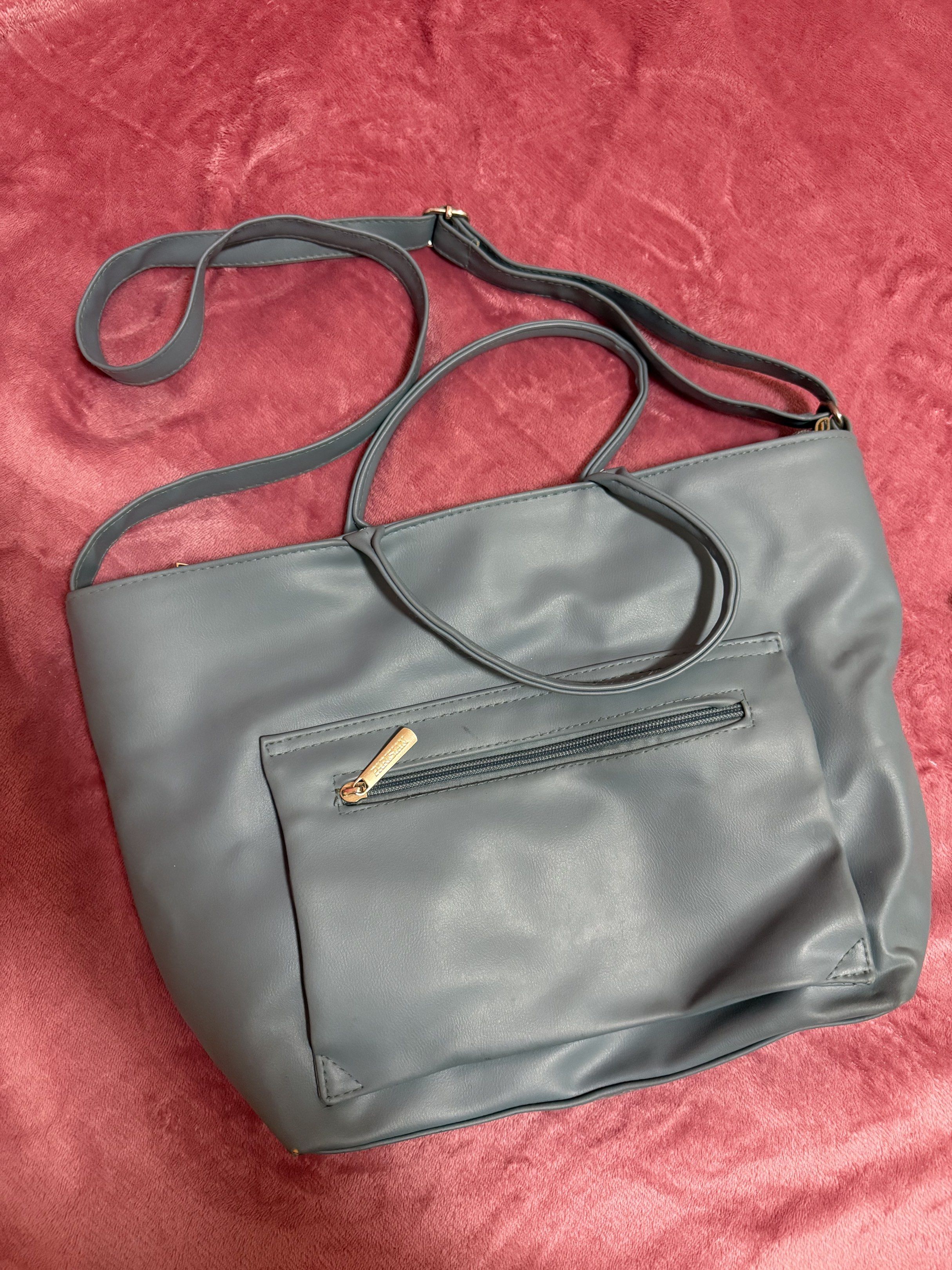 PARISIAN SHADOW BLUE SHOULDER BAG WITH SLING (Category: Purses & Pouches) located in Quezon City. Submitted by frannecess (Listing ID 1418366688, Image 1). Description: 🌸FOR SALE🌸 PARISIAN SHADOW BLUE SHOULDER BAG WITH SLING Dual working zippers Kasya ipad 10th Super good condition Gagamitin na lang Condition: 9.5/10 Loc: Pasong Tamo Quezon City.