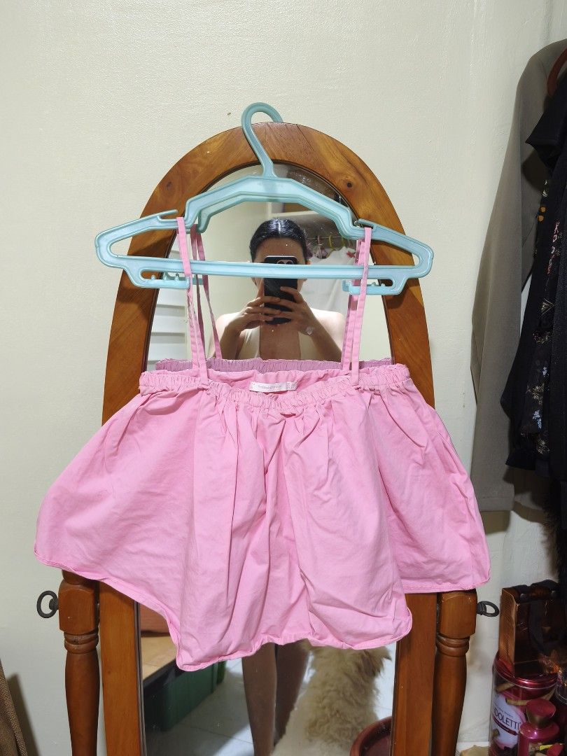 Pink Tube Spaghetti Top (Category: Others Tops) located in Cebu City. Submitted by roxyyap (Listing ID 1418397577, Image 2). Description: - Pink tube top - Spaghetti straps - Flared - Cotton Fabric - Solid pink color - Casual wear.