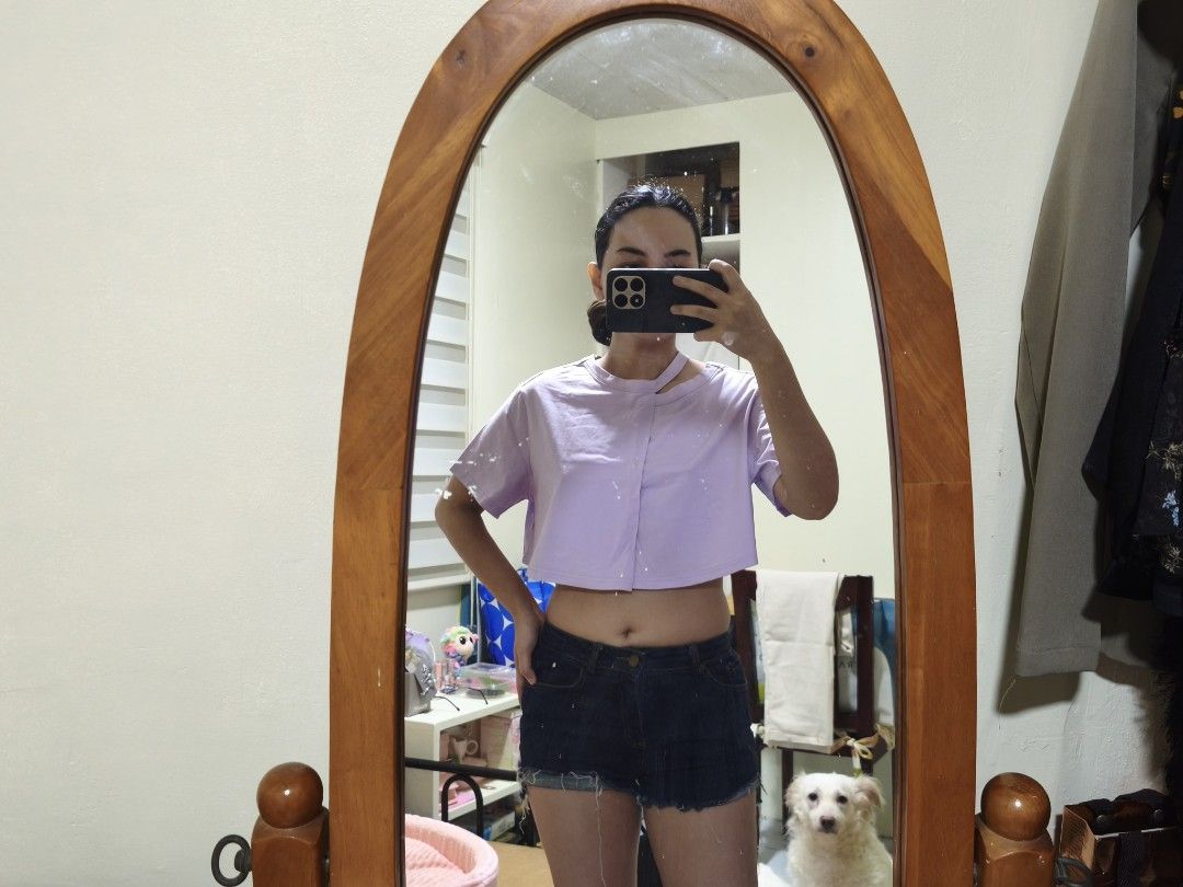 Pomelo Purple Crop Top (Category: Others Tops) located in Cebu City. Submitted by roxyyap (Listing ID 1418397894, Image 2). Description: - Periwinkle color - Features a round neck - Short sleeves - Cropped style - Lightweight fabric - Perfect for warm weather - Pairs well with high-waisted bottoms.