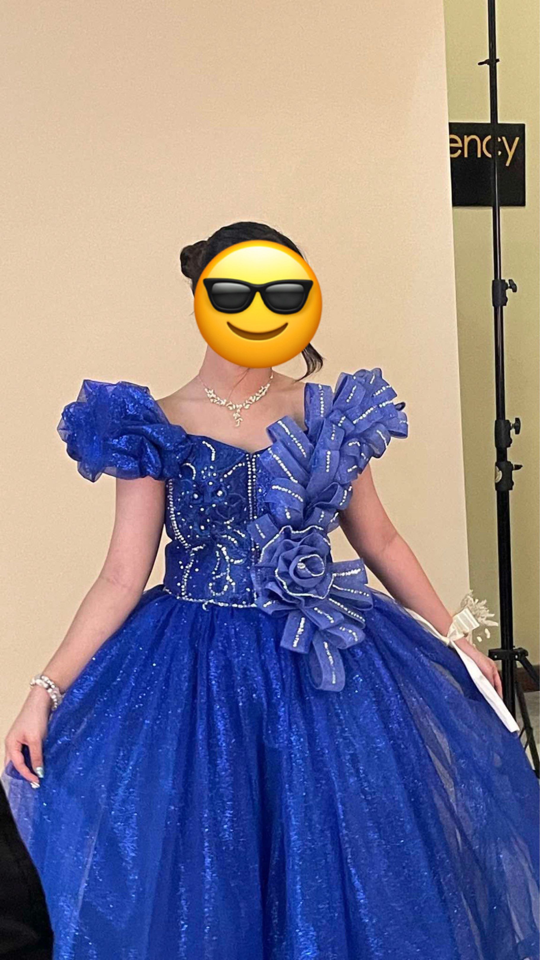 Prom Gown (Category: Evening dresses & gowns) located in Quezon City. Submitted by beadotph (Listing ID 1418236643, Image 3). Description: FOR SALE/ RENT - Royal blue ball gown - Sweetheart neckline - Full, flowing skirt - Unique shoulder detailing - Large floral accent - Galaxy fabric - Used once - JHS Prom SIZE GUIDE - Shoulder -15 -Arm hole - 18 -Chest - 33 -Waist - 30 -Hips -34 -Full length - 55 -Figure - 15 .
