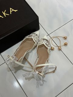 (Category: ) located in . Submitted by deenvcloset (Listing ID 1418276381, Image 1). Description: .