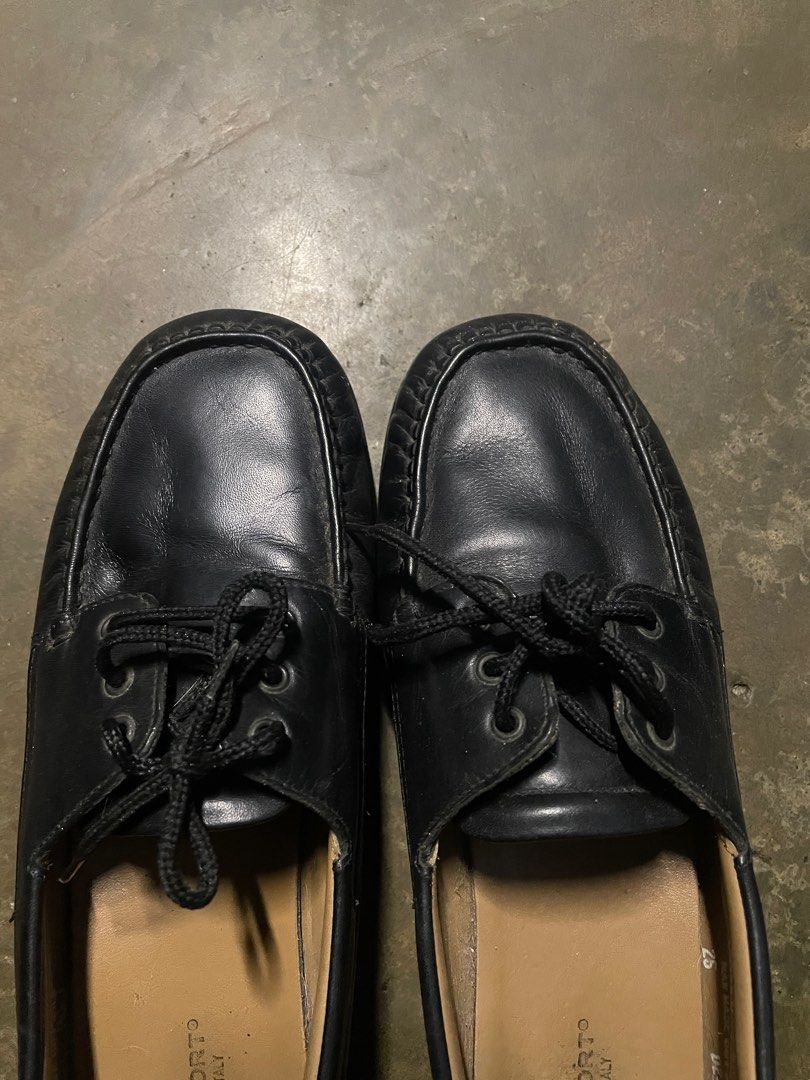 Rockport Leather Boat Shoes (Category: Casual Shoes) located in Pasig City. Submitted by jijithepusa (Listing ID 1418344668, Image 3). Description: - Rockport boat shoes - Size 7W - Made in Italy - Leather upper - Lace-up design.
