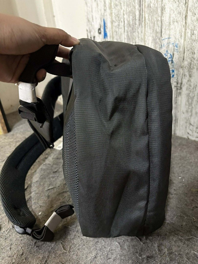 Samsonite Man Pharma Backpack (Category: Backpacks) located in Manila. Submitted by jzjapansurplus (Listing ID 1418281518, Image 3). Description: ORIGINAL SAMSONITE RED BRAND BACKPACK 🎯 FRONT ZIPPER POCKET 🎯 LIGHTWEIGHT 🎯 BACKPACK STRAP 🎯 DURABLE POLYESTER BODY 🎯 WIDE SPACE CAPACITY 🎯 MINIMAL BUT ELEGANT DESIGN NO ISSUE.. MINIMAL MARK OF USAGE‼️ .
