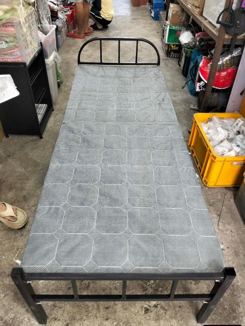 Single frame folding bed (Category: Other Sports Equipment and Supplies) located in Manila. Submitted by lyfrancois14 (Listing ID 1418292663, Image 1). Description: .