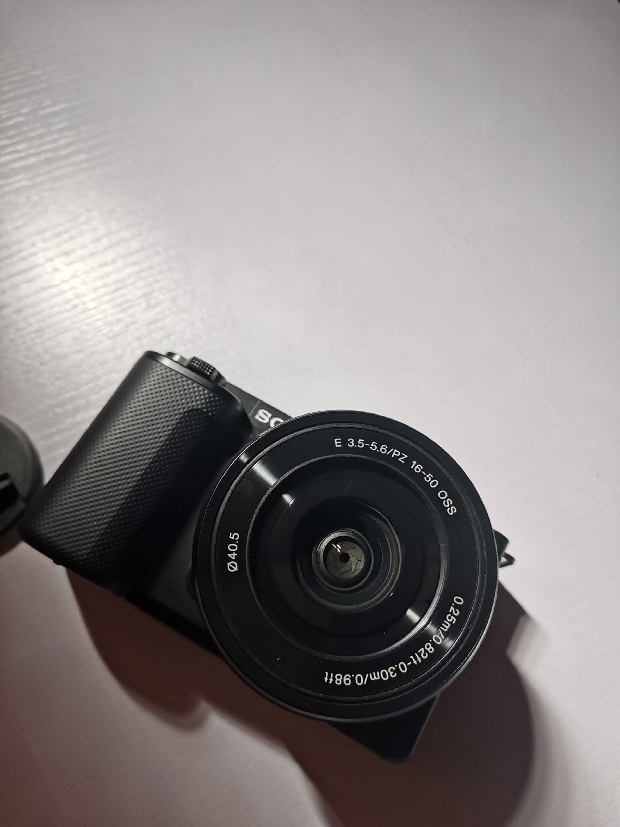 Sony ZV-E10 vlogging camera with 1TB SD card and accessories (Category: Cameras) located in Davao. Submitted by vannylla_ (Listing ID 1418391138, Image 2). Description: Sony ZV-E10 vlogging camera (mirrorless) - E 3.5-5.6/PZ 16-50 OSS lens - Flip touch screen for easy vlogging - No defects. Missing sony lanyard strap. ⭐️ With box, SD card (1TB), charger, and camera bag. Original and bought from Henry’s camera More info about specs: https://www.he