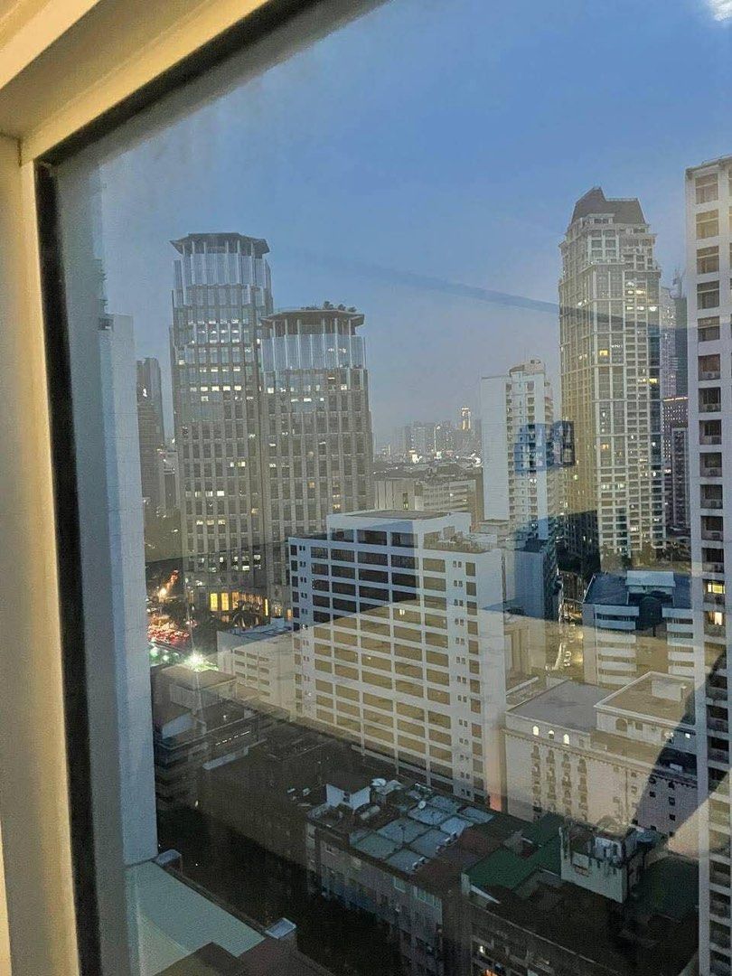Studio unit near Greenbelt Makati (Category: Apartments & Condos) located in Makati City. Submitted by tjsssss (Listing ID 1418262979, Image 1). Description: For sale! Greenbelt Chancellor Legaspi Village Makati 26th floor Studio unit 36sqm Facing south 5.6M.