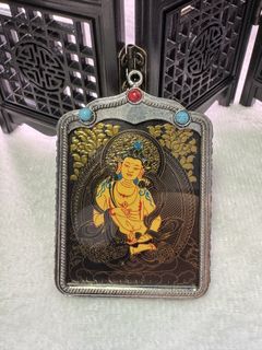 Crystals, Pearl and other Rock Minerals pendants, bracelets, necklaces, rings, charms and fengshui Display collection Collection item 3