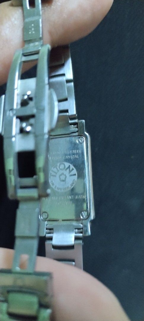 Titoni Mademoiselle (Category: Watches) located in Batu Pahat. Submitted by NoorComputer (Listing ID 1418229798, Image 2). Description: Jam Tangan Titoni Untuk dijual Berminat call pm wassap 0139975480 Noor .