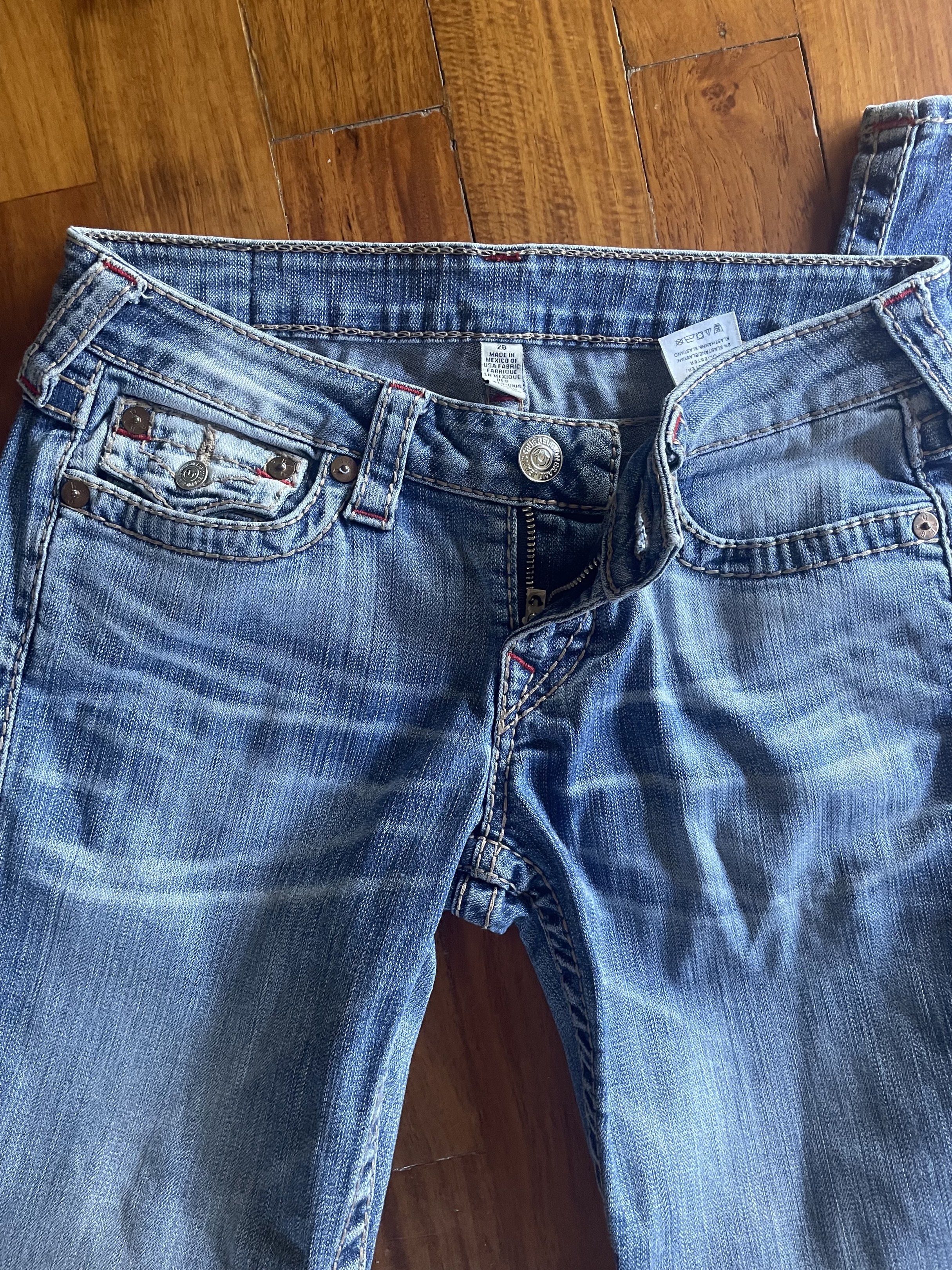 True Religion skinny jeans (Category: Jeans) located in Paranaque City. Submitted by cml_03 (Listing ID 1418228723, Image 1). Description: Size 28 skinny jeans.