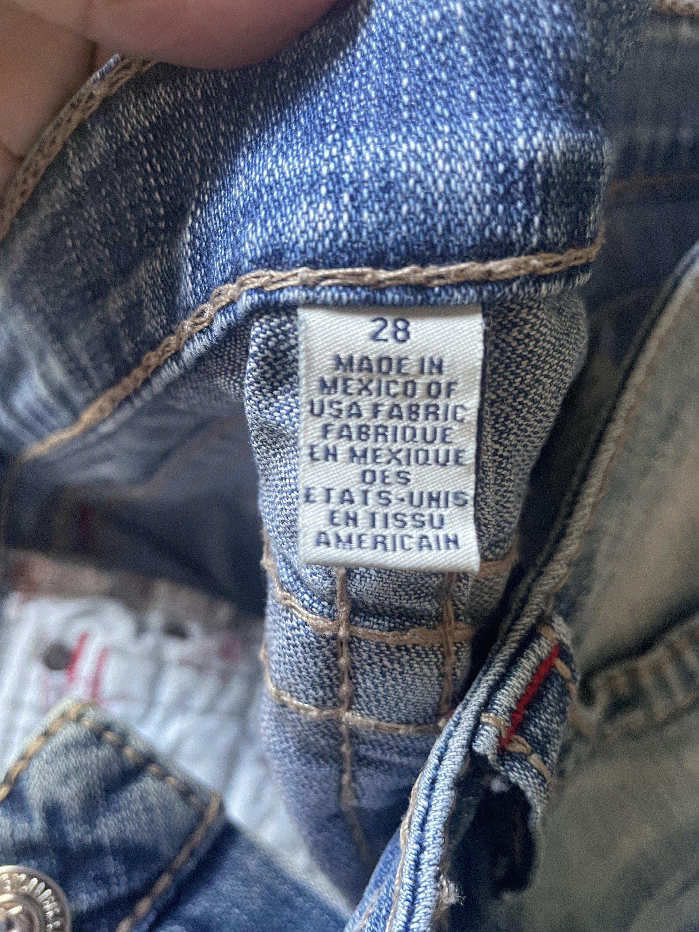 True Religion skinny jeans (Category: Jeans) located in Paranaque City. Submitted by cml_03 (Listing ID 1418228723, Image 2). Description: Size 28 skinny jeans.