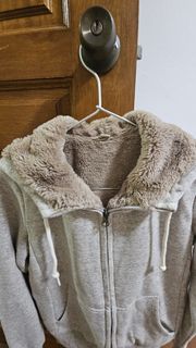 (Category: ) located in . Submitted by beautifulbargain (Listing ID 1418223657, Image 1). Description: .