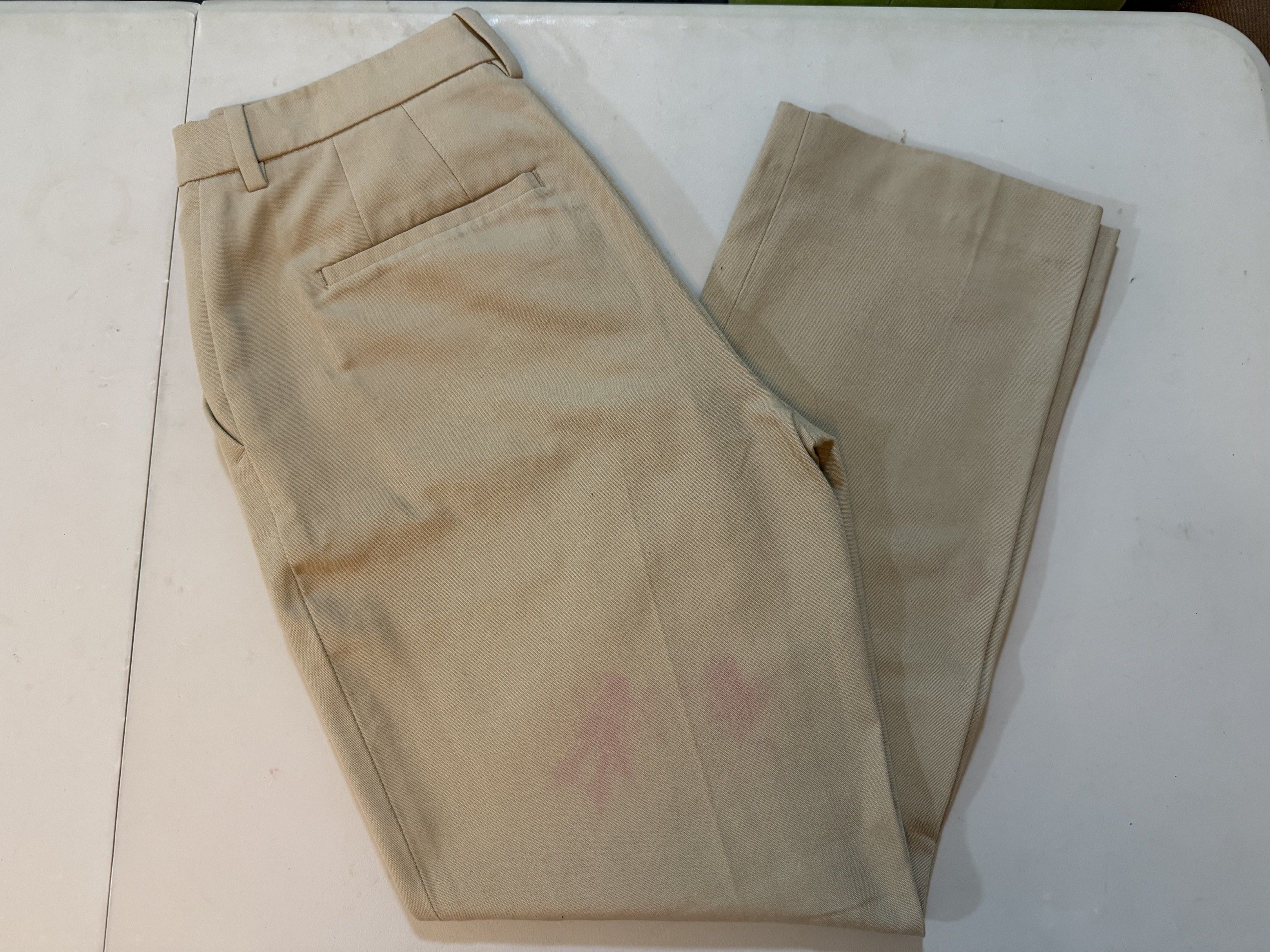 Uniqlo Smart Ankle Pants Small - Beige (Category: Other Bottoms) located in Quezon City. Submitted by graceavm. (Listing ID 1418282172, Image 2). Description: - Uniqlo, beige - barely used - has stains (from mixed laundry) probably removabale - Waist: 61cm - Hip: 88cm - Fabric: 53% Polyester, 42% Cotton, 5% Spandex.