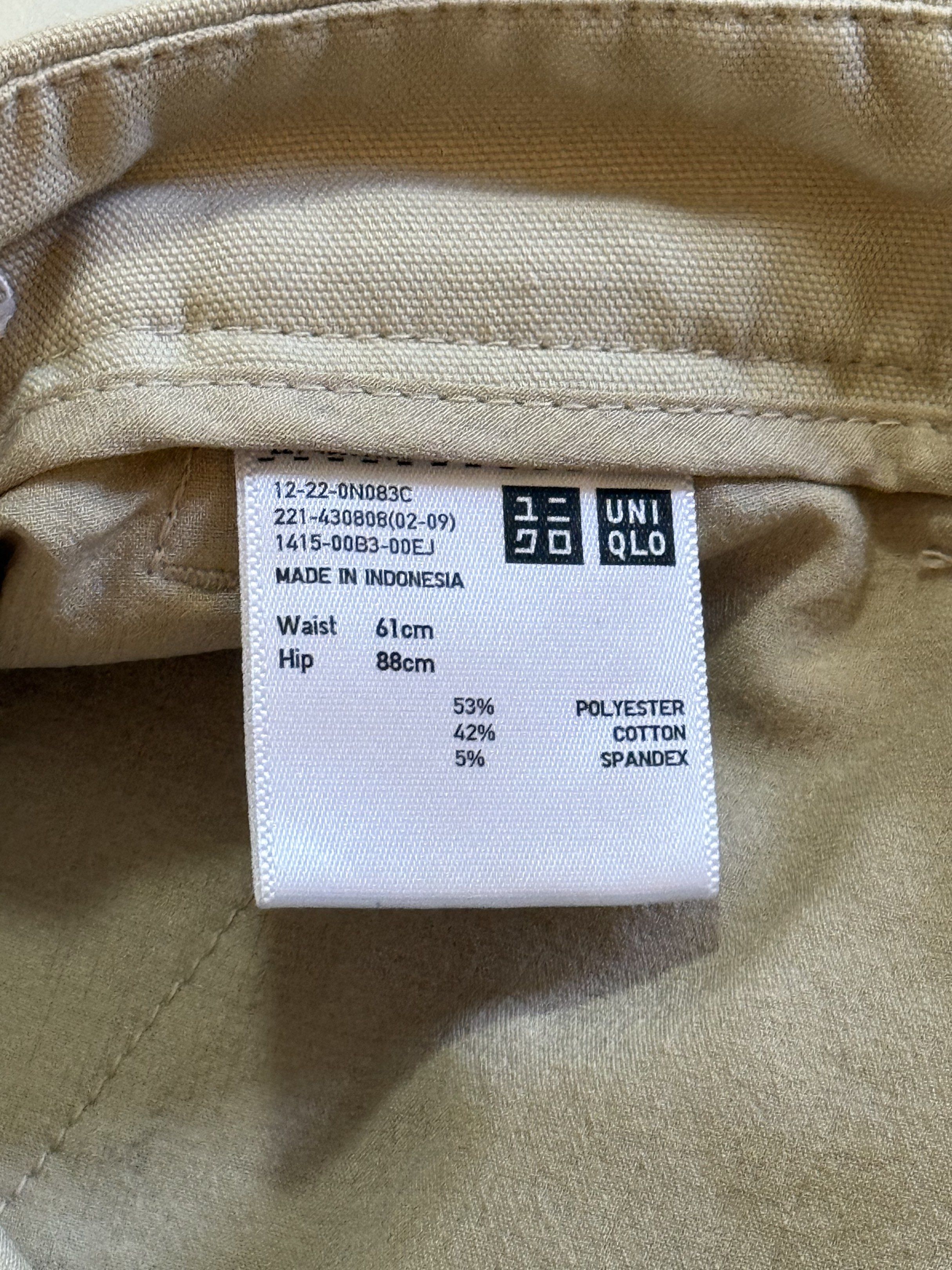 Uniqlo Smart Ankle Pants Small - Beige (Category: Other Bottoms) located in Quezon City. Submitted by graceavm. (Listing ID 1418282172, Image 3). Description: - Uniqlo, beige - barely used - has stains (from mixed laundry) probably removabale - Waist: 61cm - Hip: 88cm - Fabric: 53% Polyester, 42% Cotton, 5% Spandex.